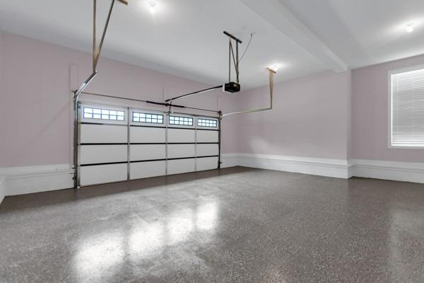 Reda Dr, Clarksville, TN 37042