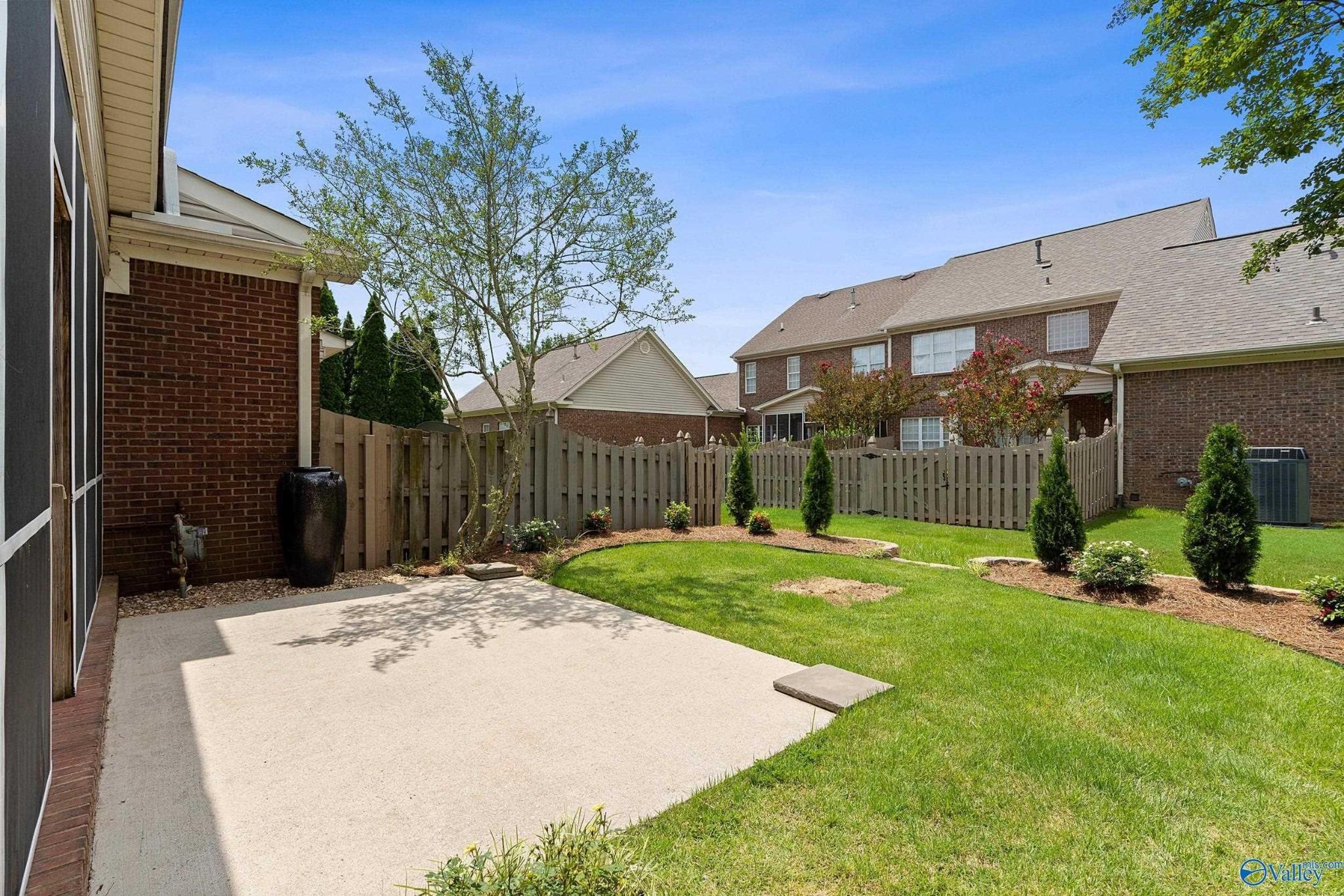 Mallard Point Dr Se, Owens Cross Roads, AL 35763
