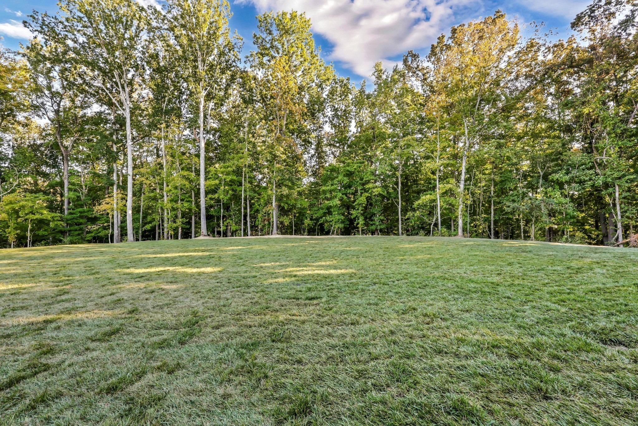 Quarry Point Dr, Clarksville, TN 37043
