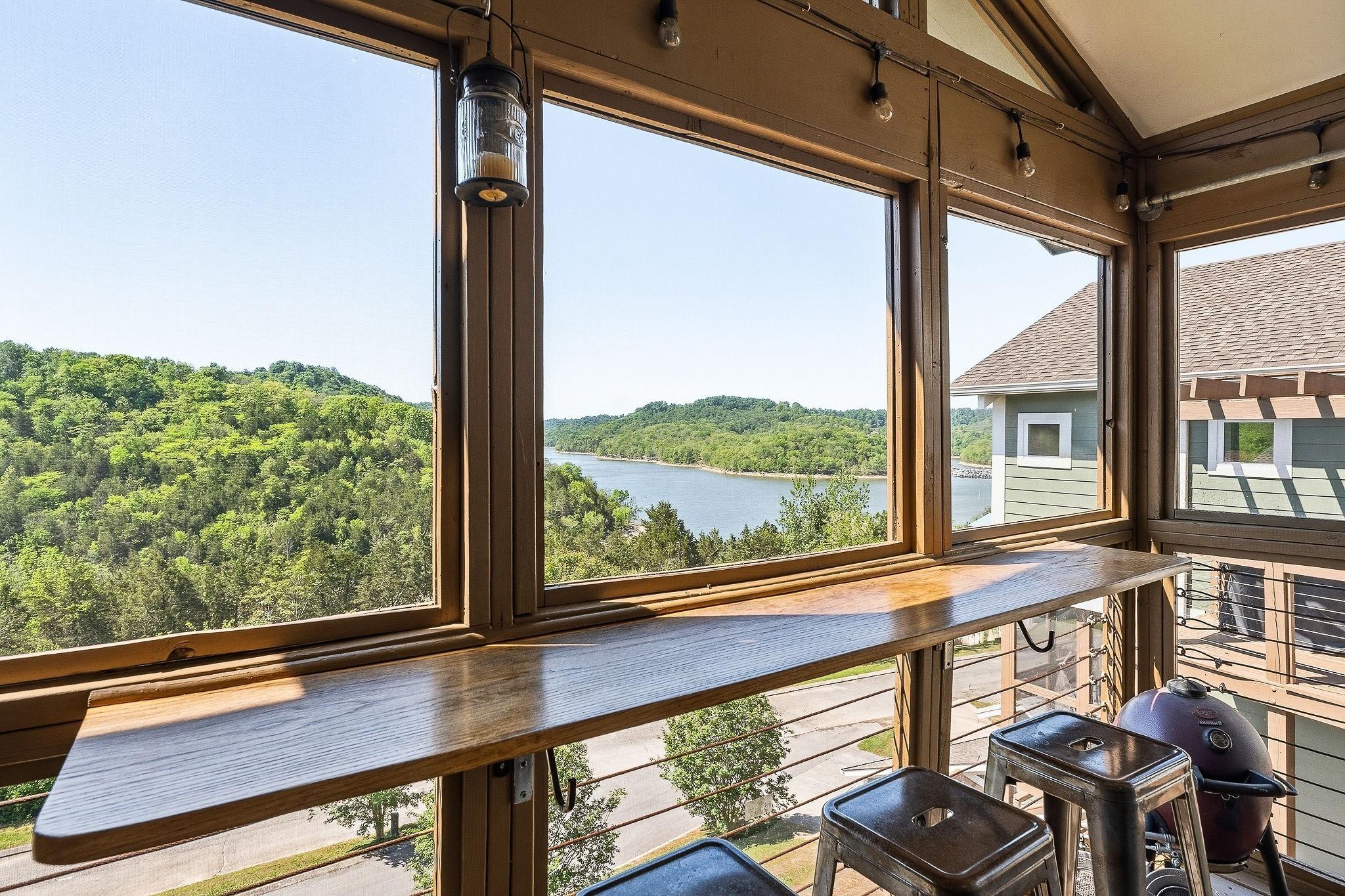 Sandgate Ct, Smithville, TN 37166