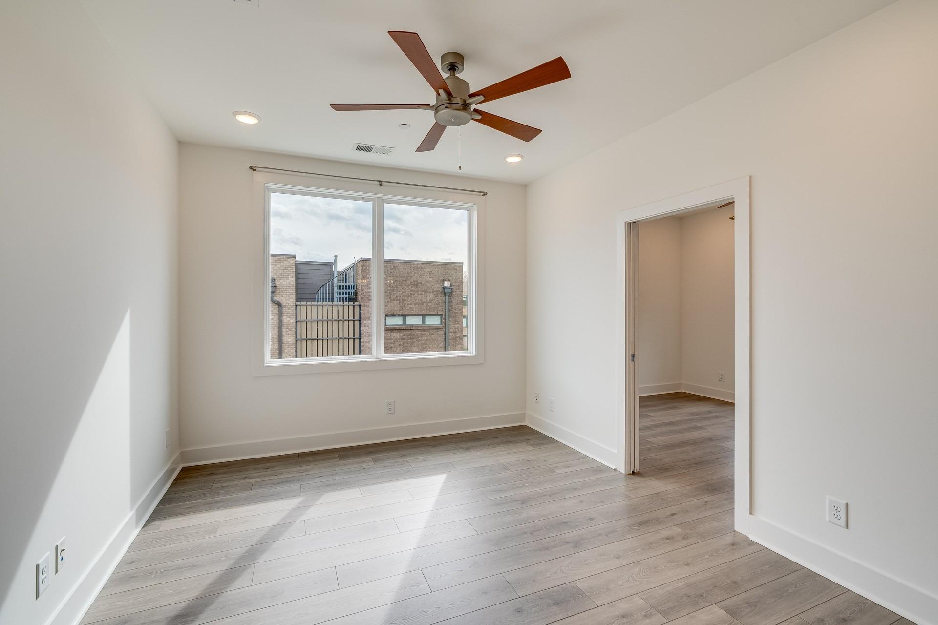 Marshall Hollow Dr, Nashville, TN 37203