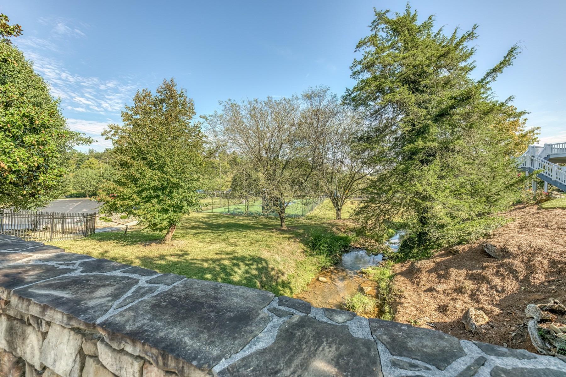 Katerina Dr, Morristown, TN 37814