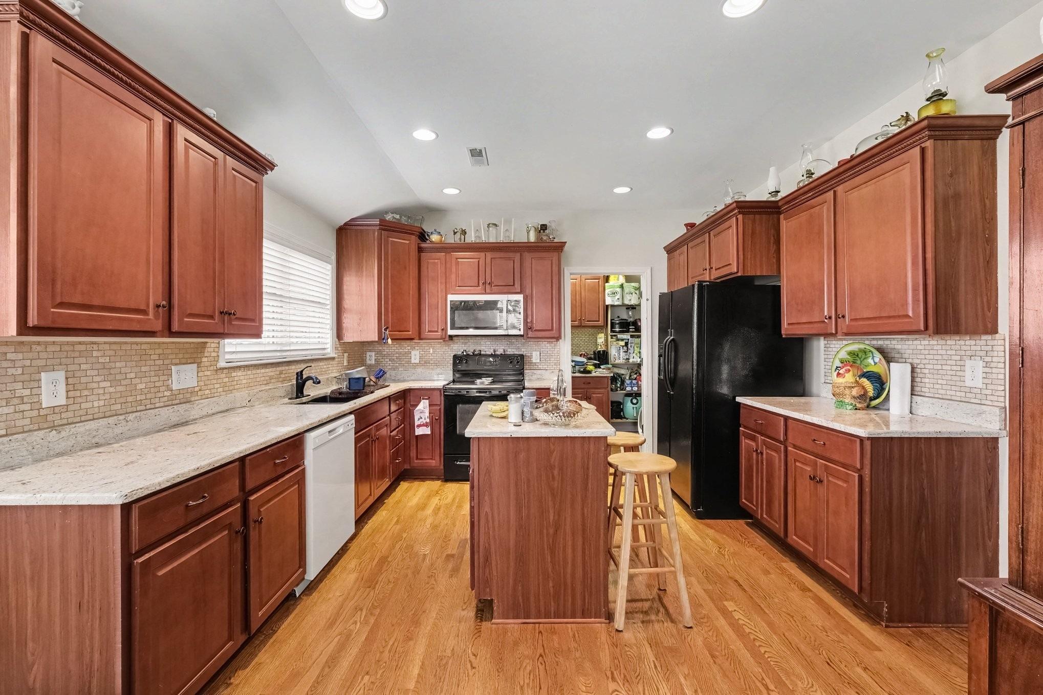 S Harpeth Rd, Primm Springs, TN 38476
