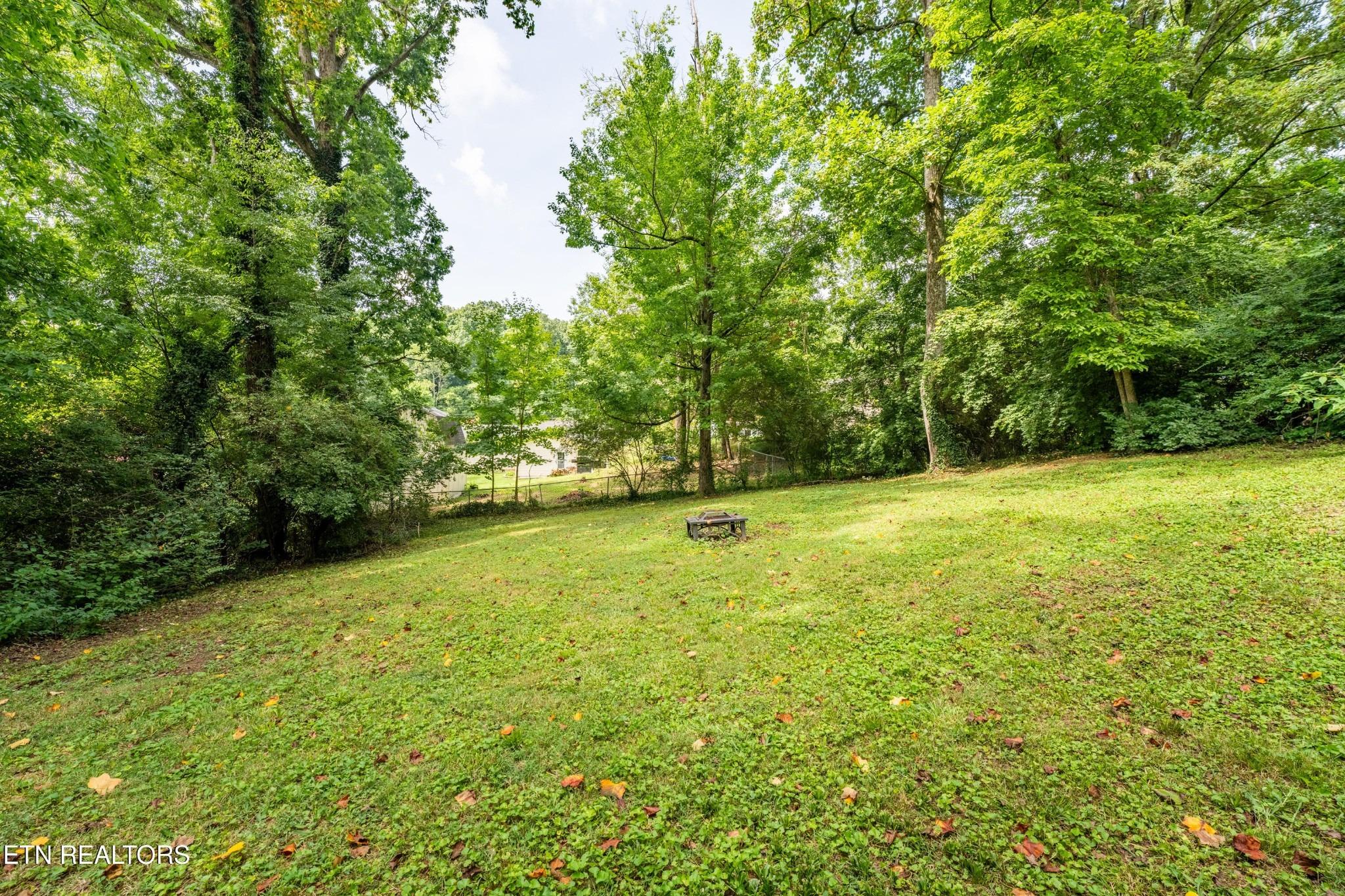 Silverhill Dr, Knoxville, TN 37921