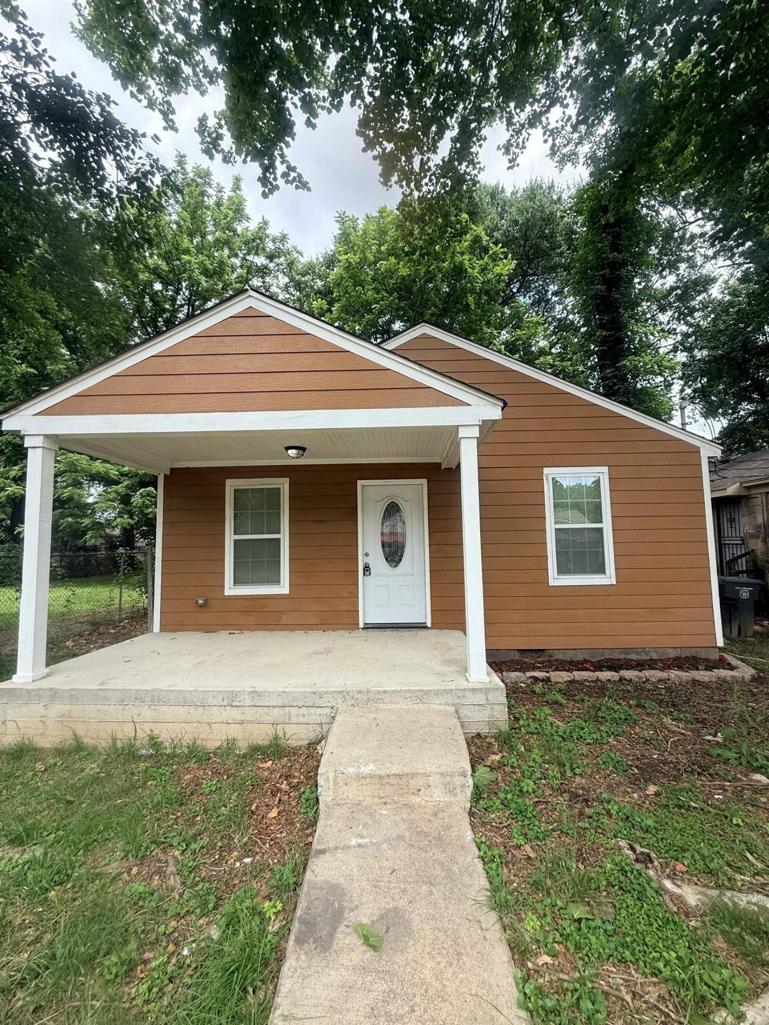 Davis St, Memphis, TN 38108