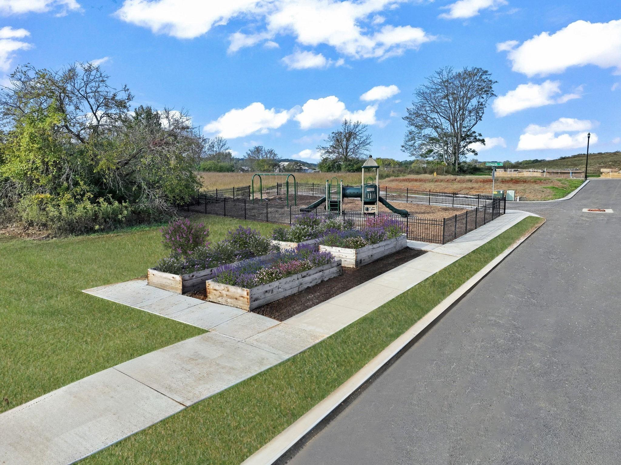 Peaceful Valley Dr, Columbia, TN 38401