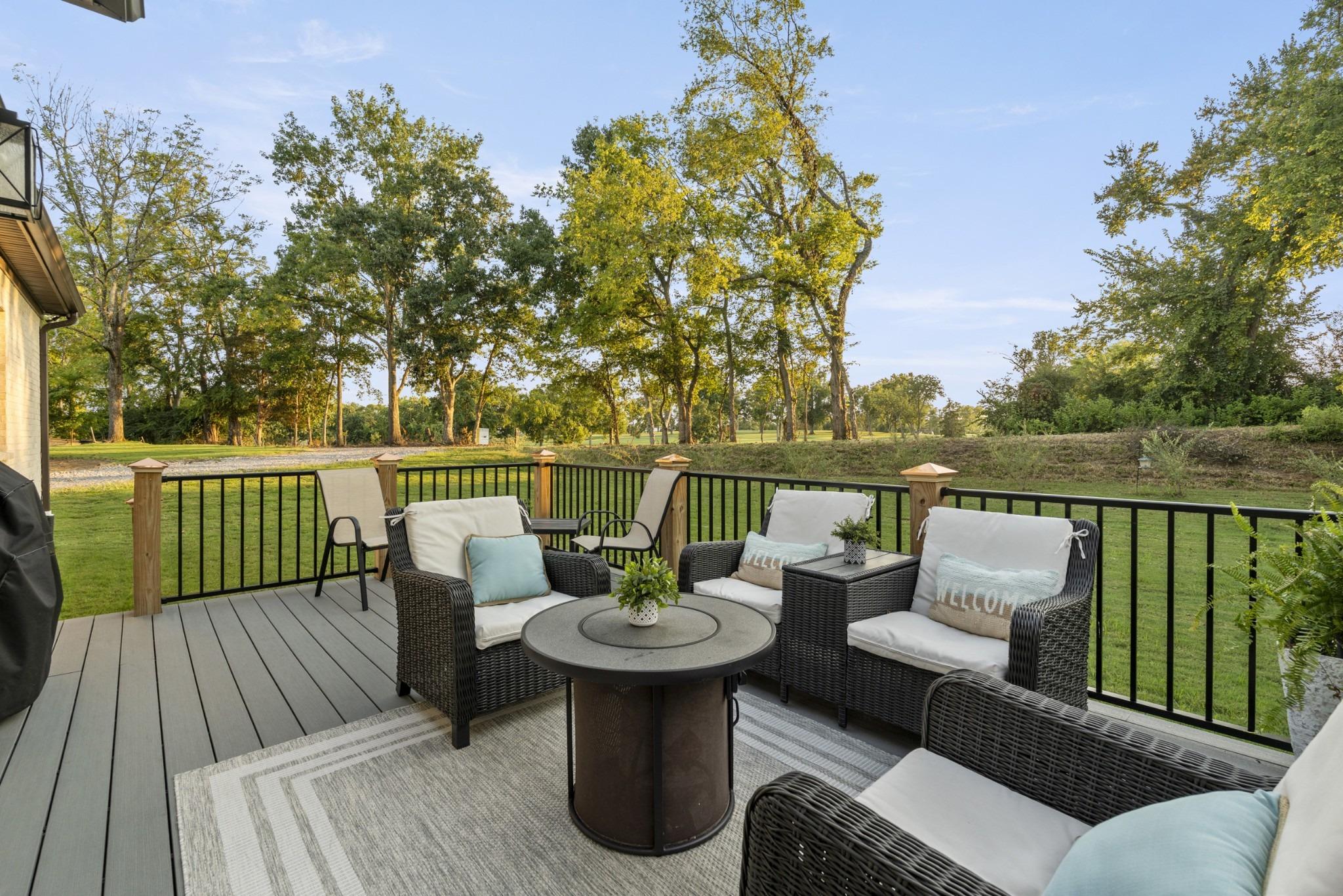 Sandstone Way, Hendersonville, TN 37075