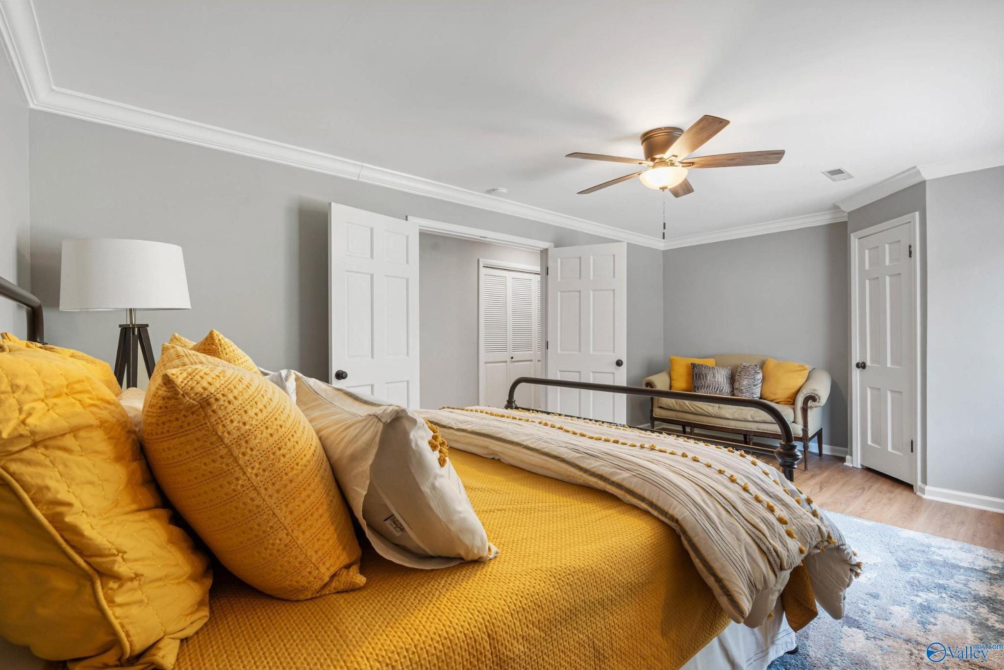 Brooks Cir, Brownsboro, AL 35741