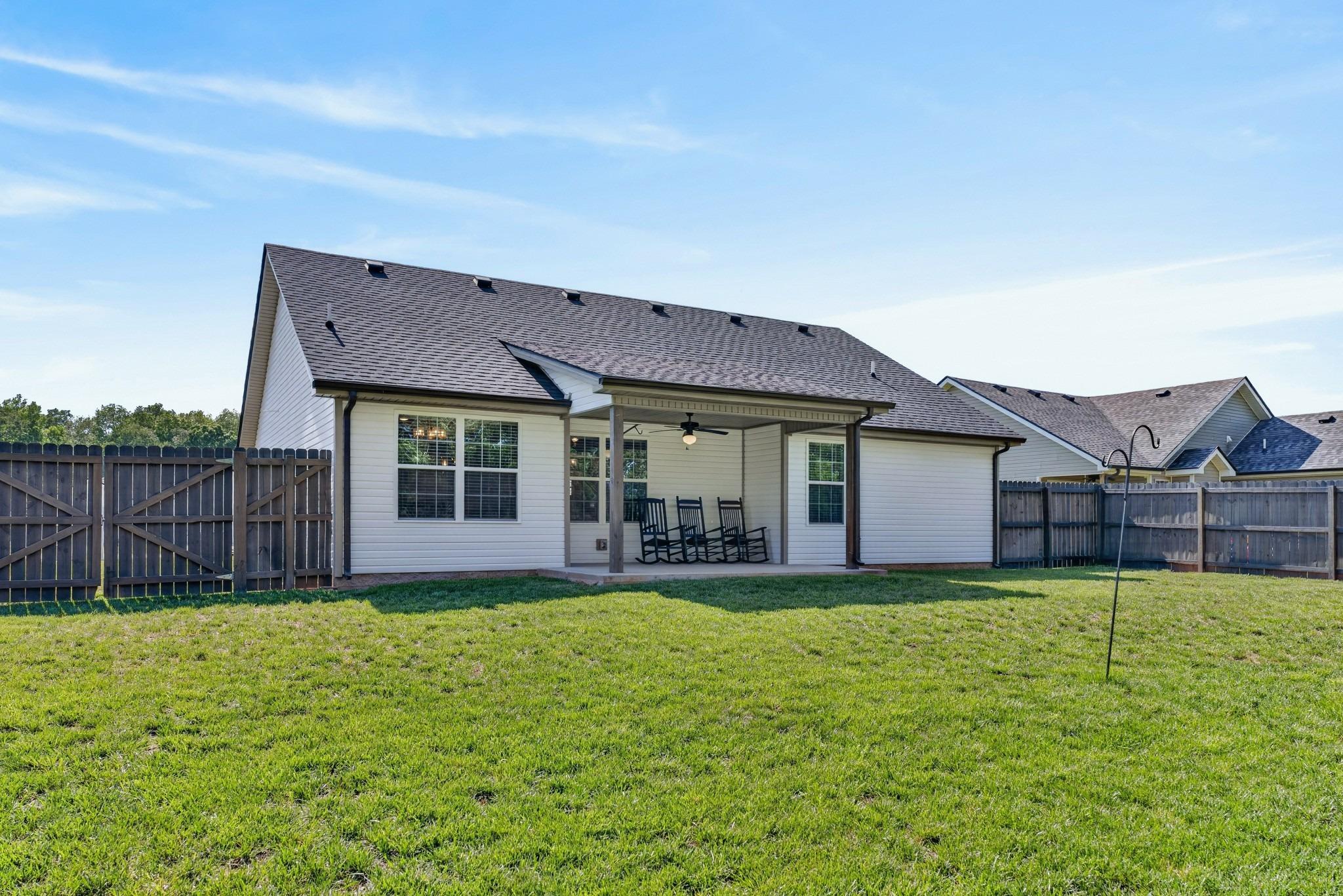 Fredrick Dr, Clarksville, TN 37042
