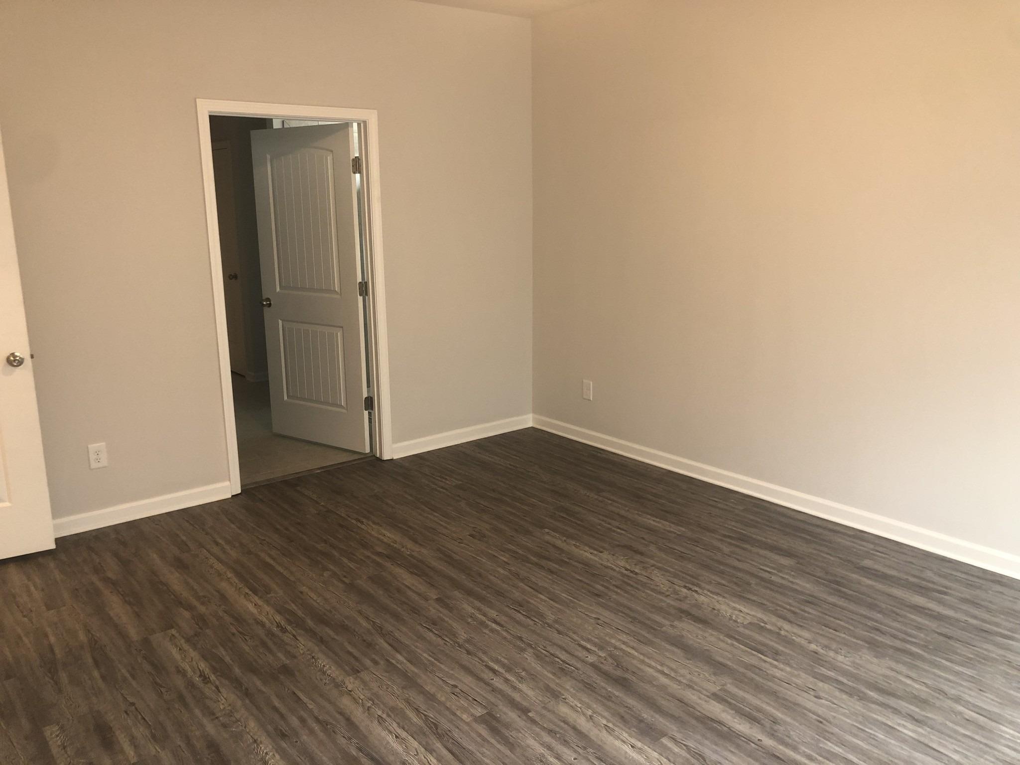 Silverton Dr, Nashville, TN 37207