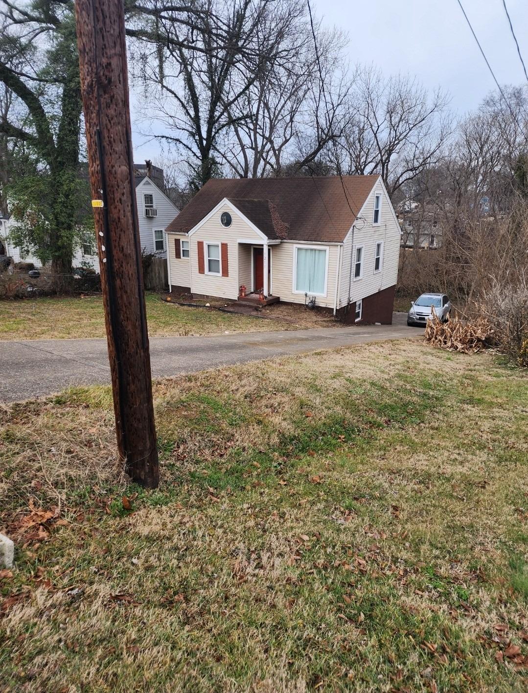 Saturn Dr, Nashville, TN 37217