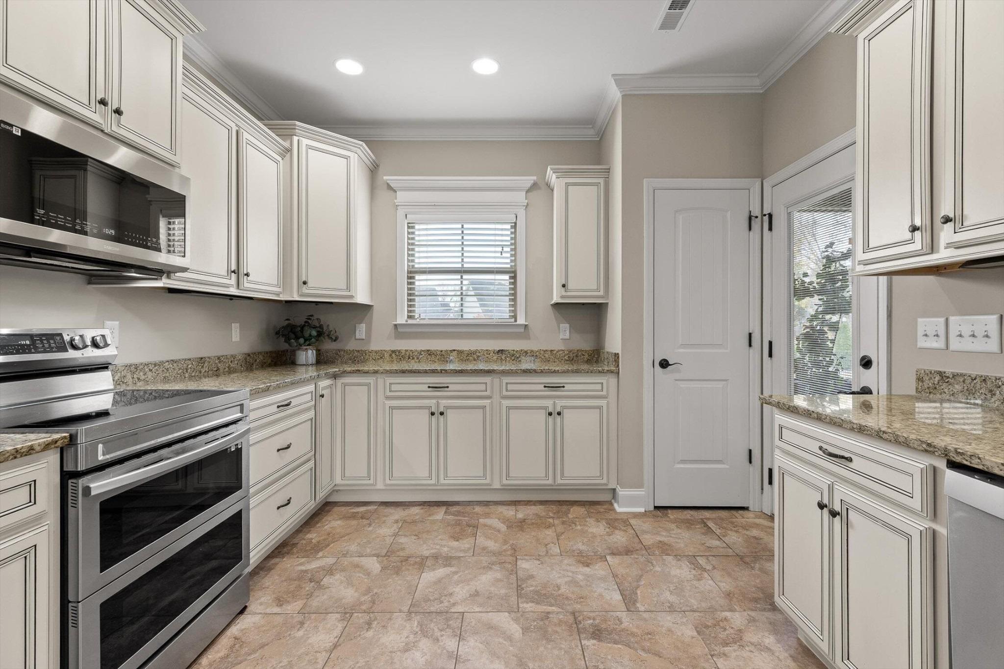 Skybrook Dr, Ooltewah, TN 37363