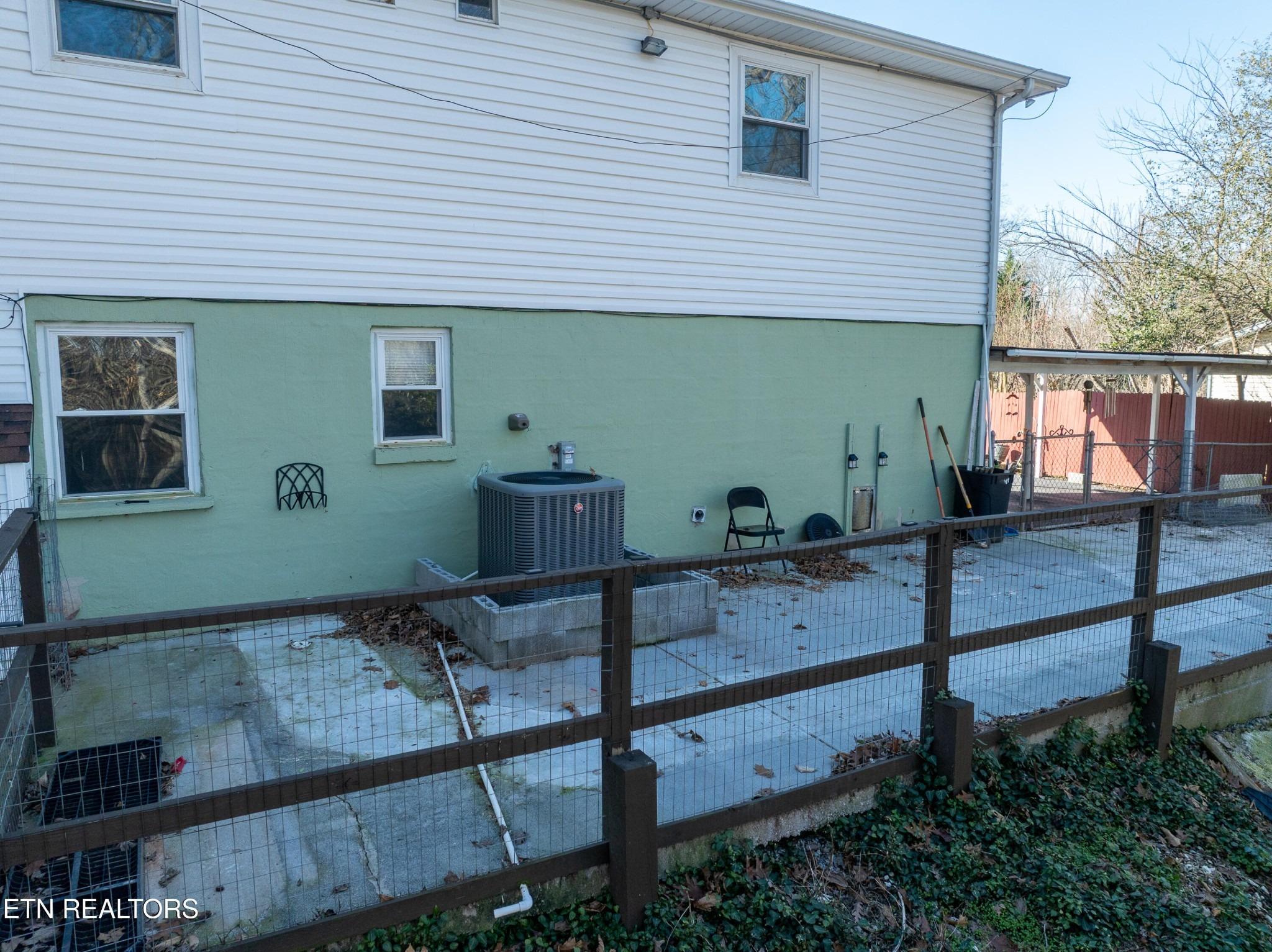 Gateway Ln, Knoxville, TN 37920