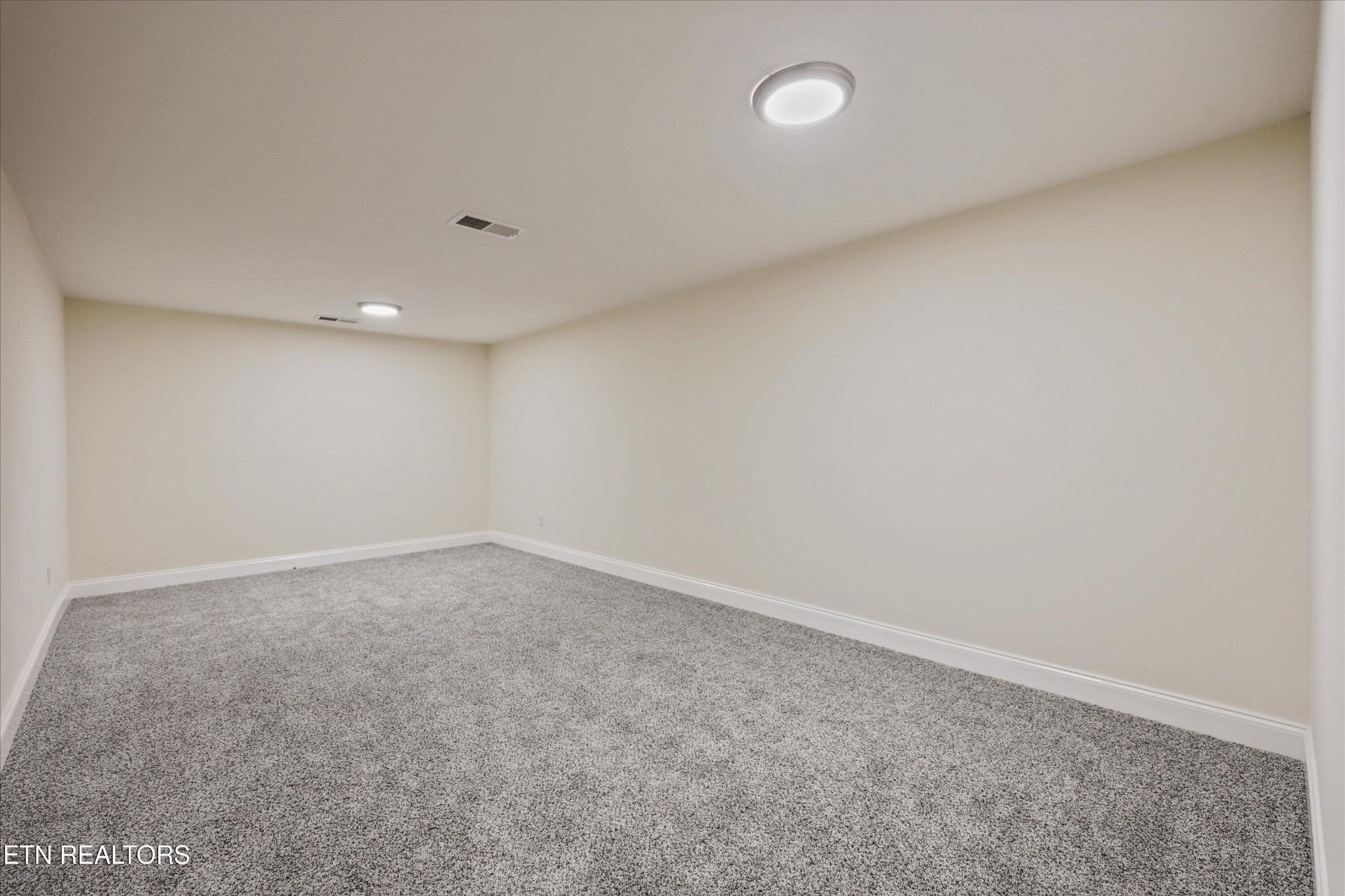 Willow Ridge Ln, Farragut, TN 37934