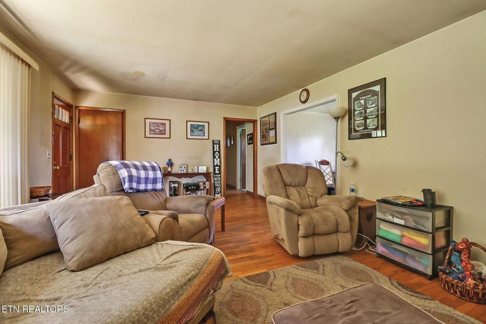 Clark Ave, Jamestown, TN 38556