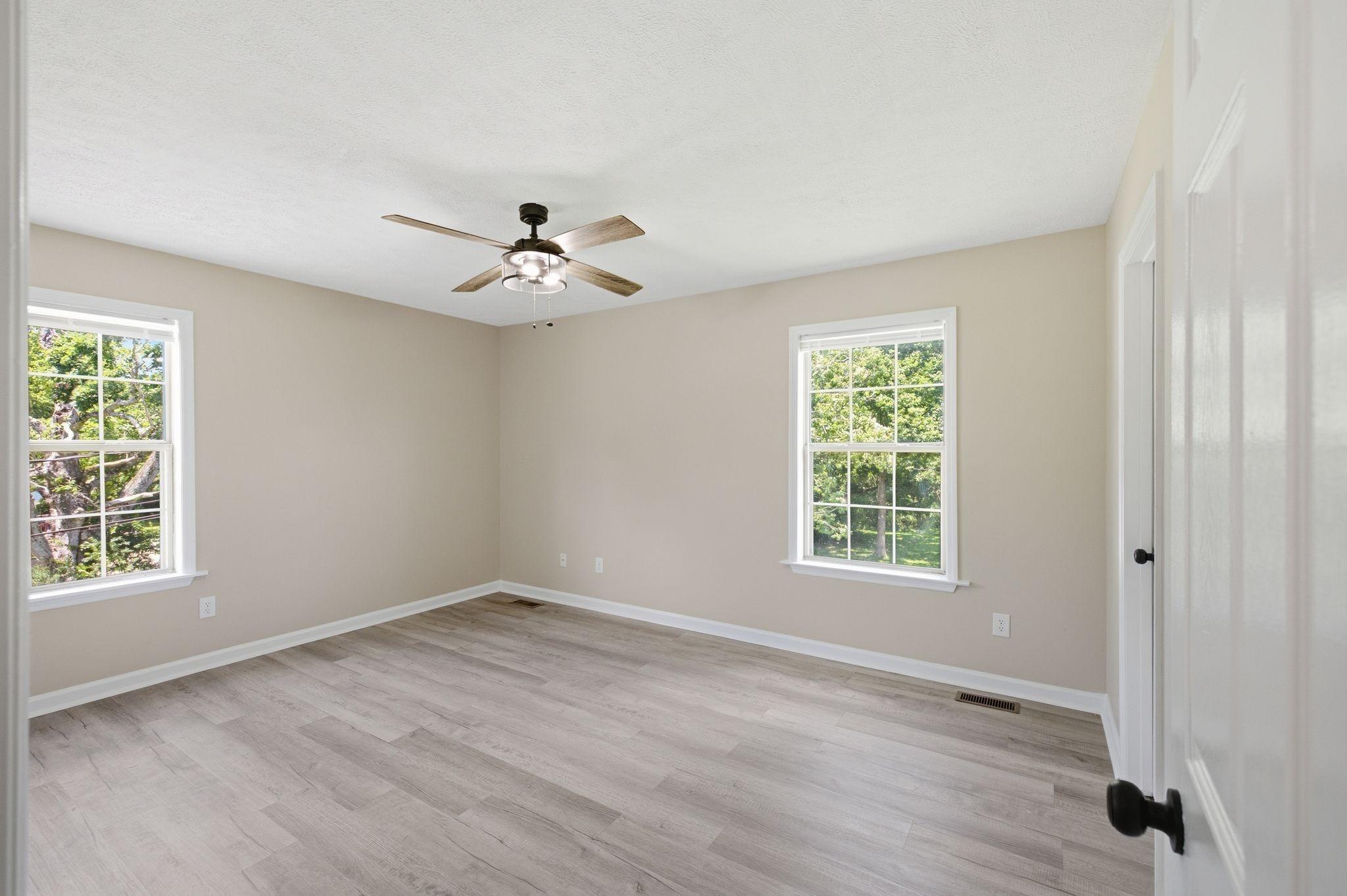 Potter Dr, Columbia, TN 38401