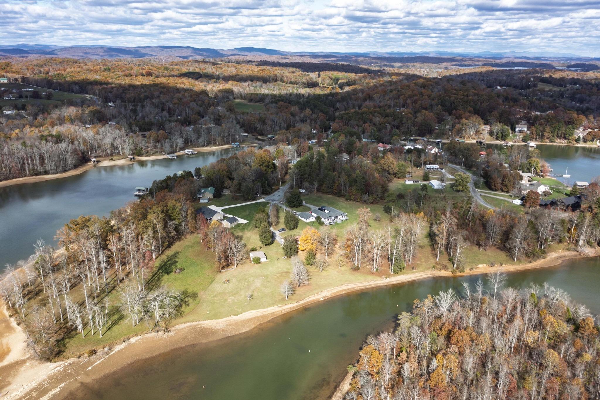 Karen Dr, Spring City, TN 37381