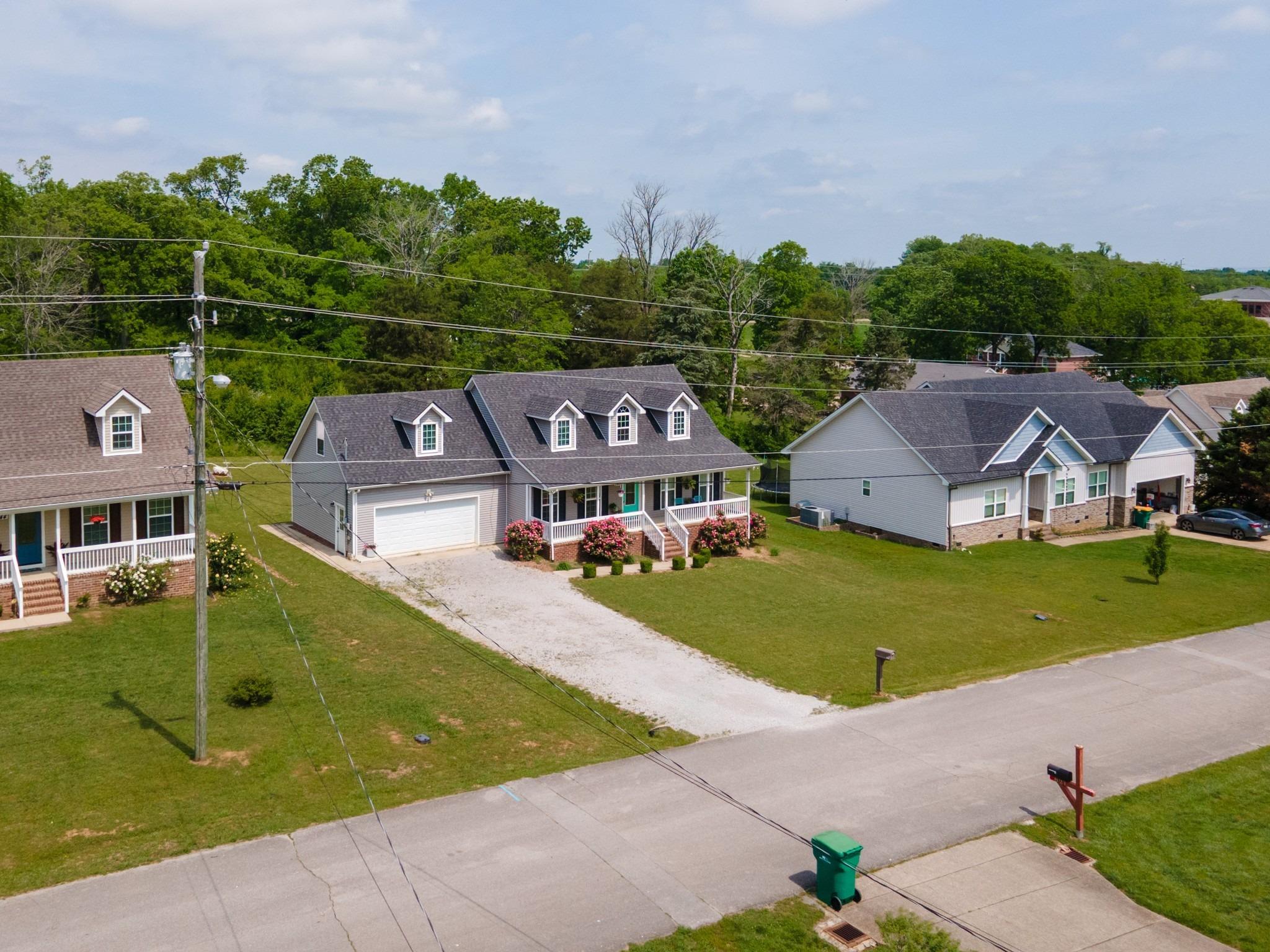 Todd Ave, Lewisburg, TN 37091