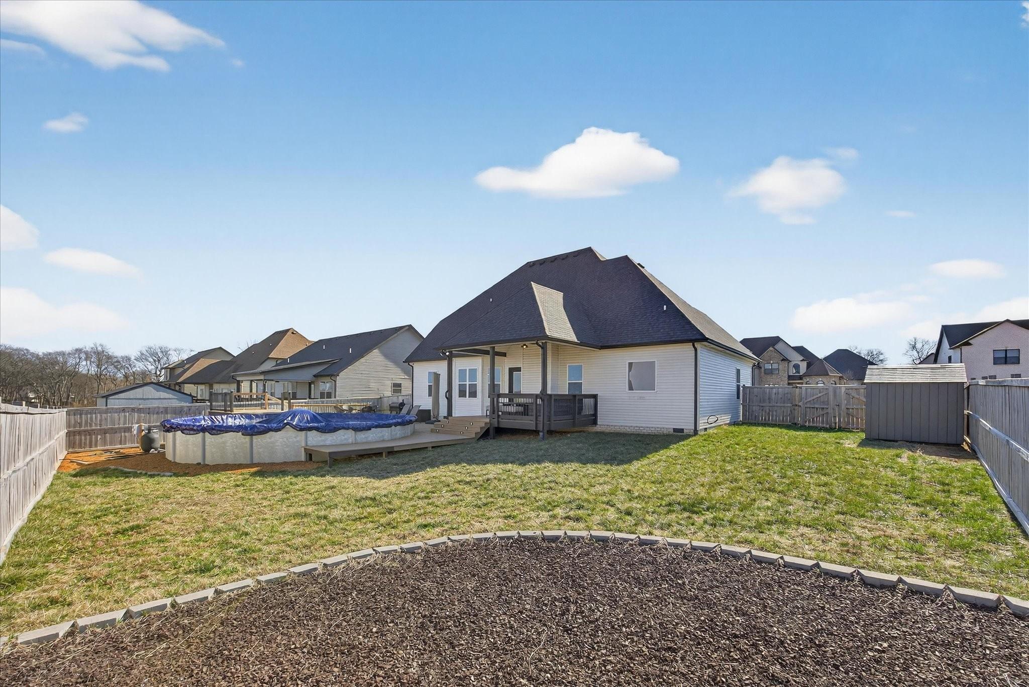 Maliki Dr, Clarksville, TN 37042