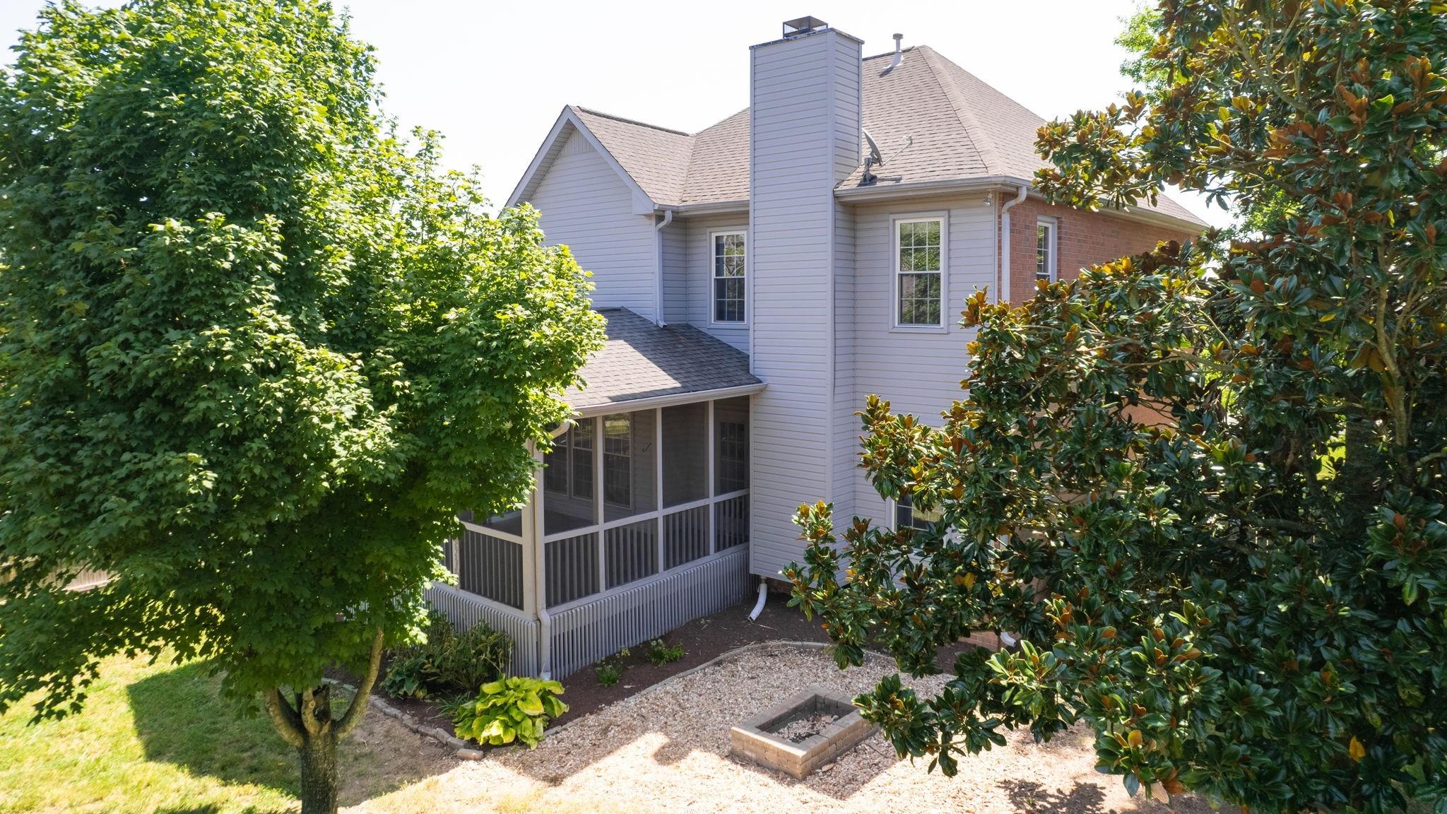 Vollan Ct, Hendersonville, TN 37075