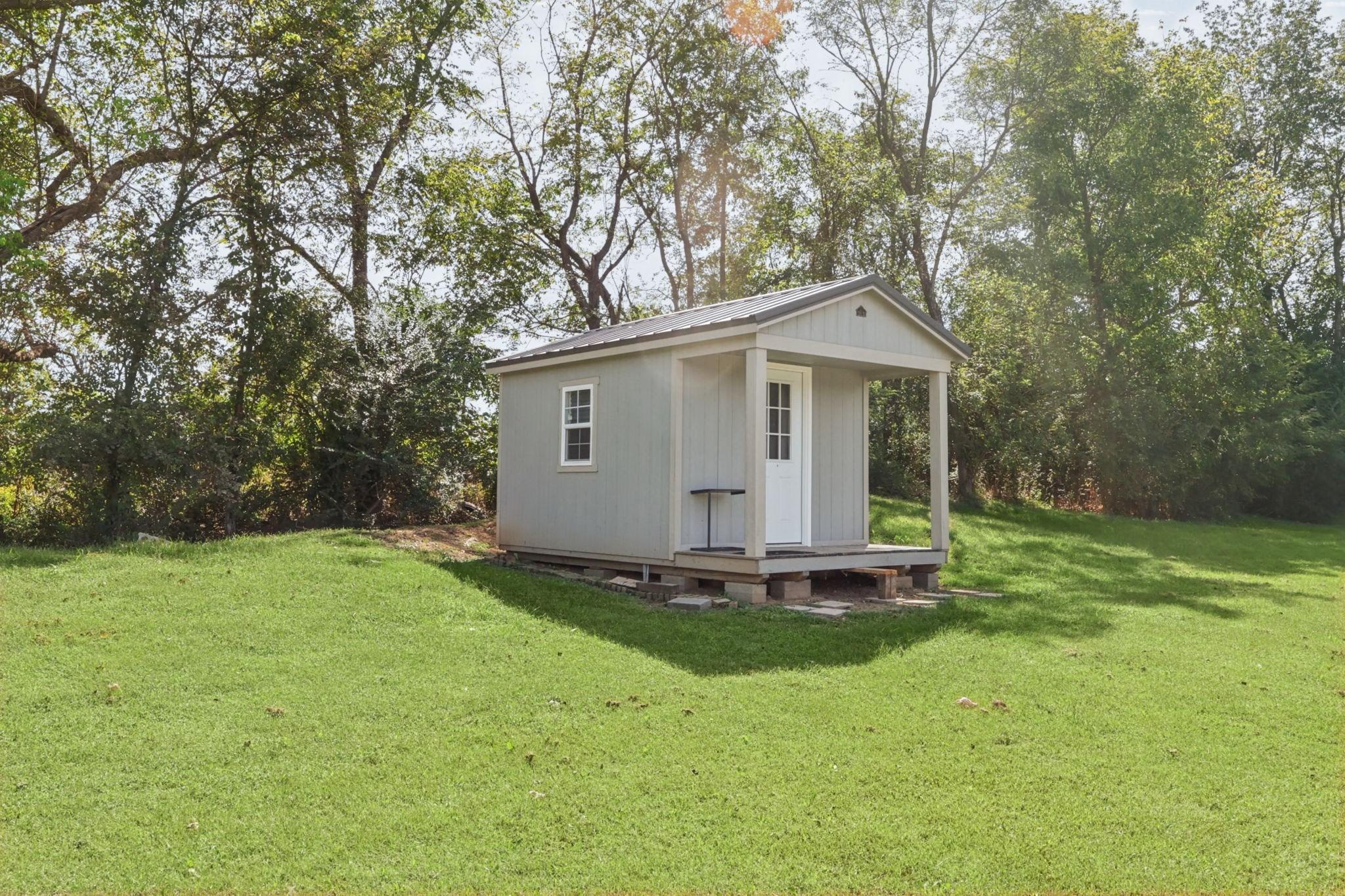 Pillow Dr, Milan, TN 38358