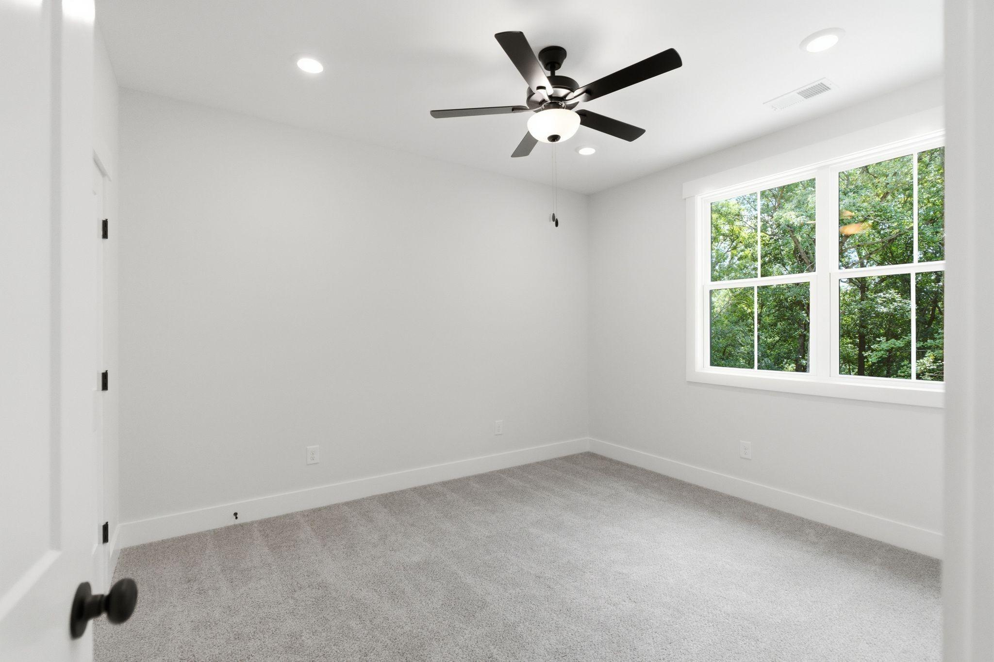 Fisher Grove Rd, Greenbrier, TN 37073