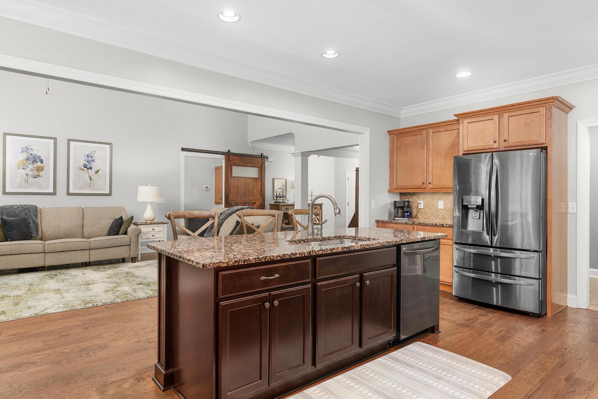 Canyon Edge Ln, Hixson, TN 37343
