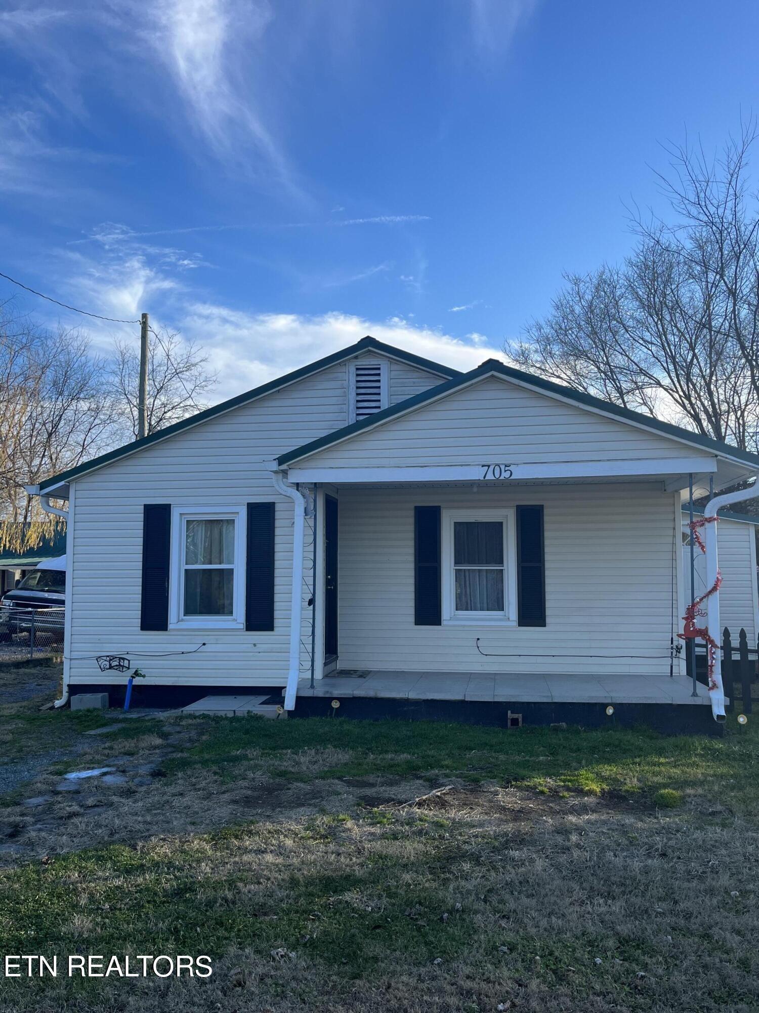 Carson St, Jefferson City, TN 37760