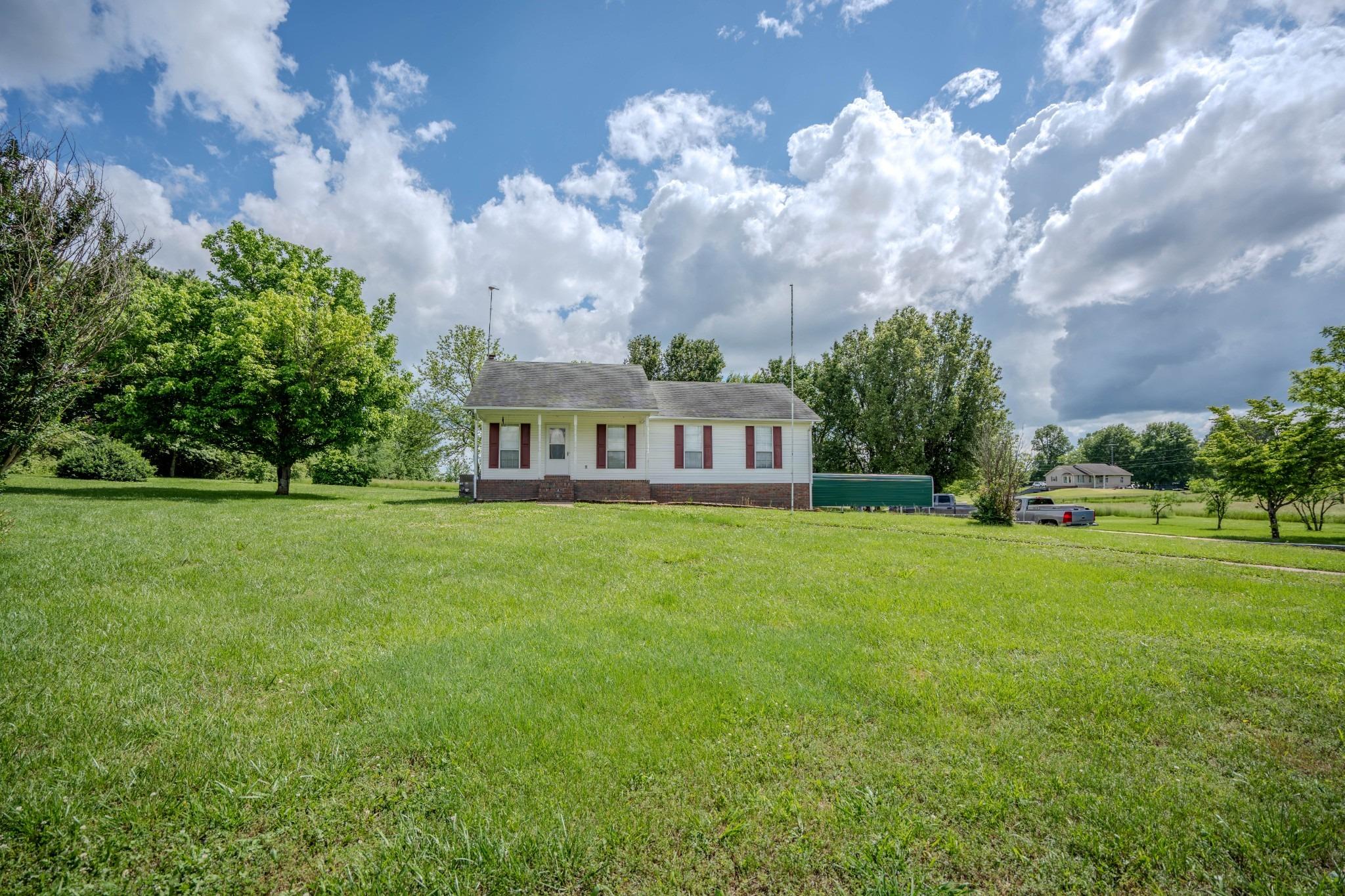 Lantz Rd, Lawrenceburg, TN 38464