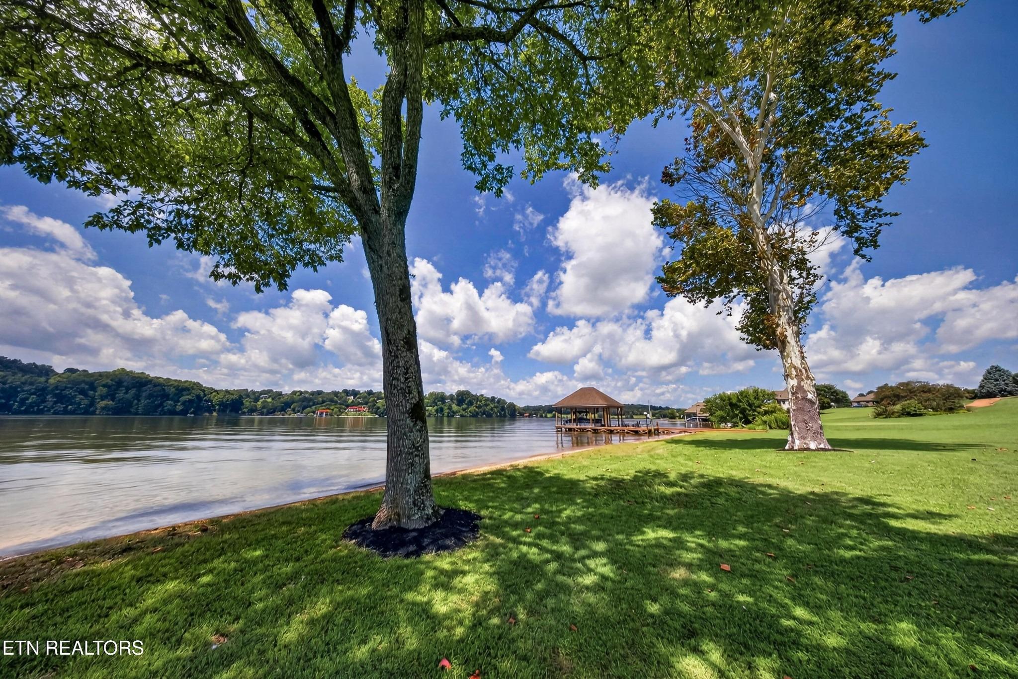Lake Meadow Way, Louisville, TN 37777