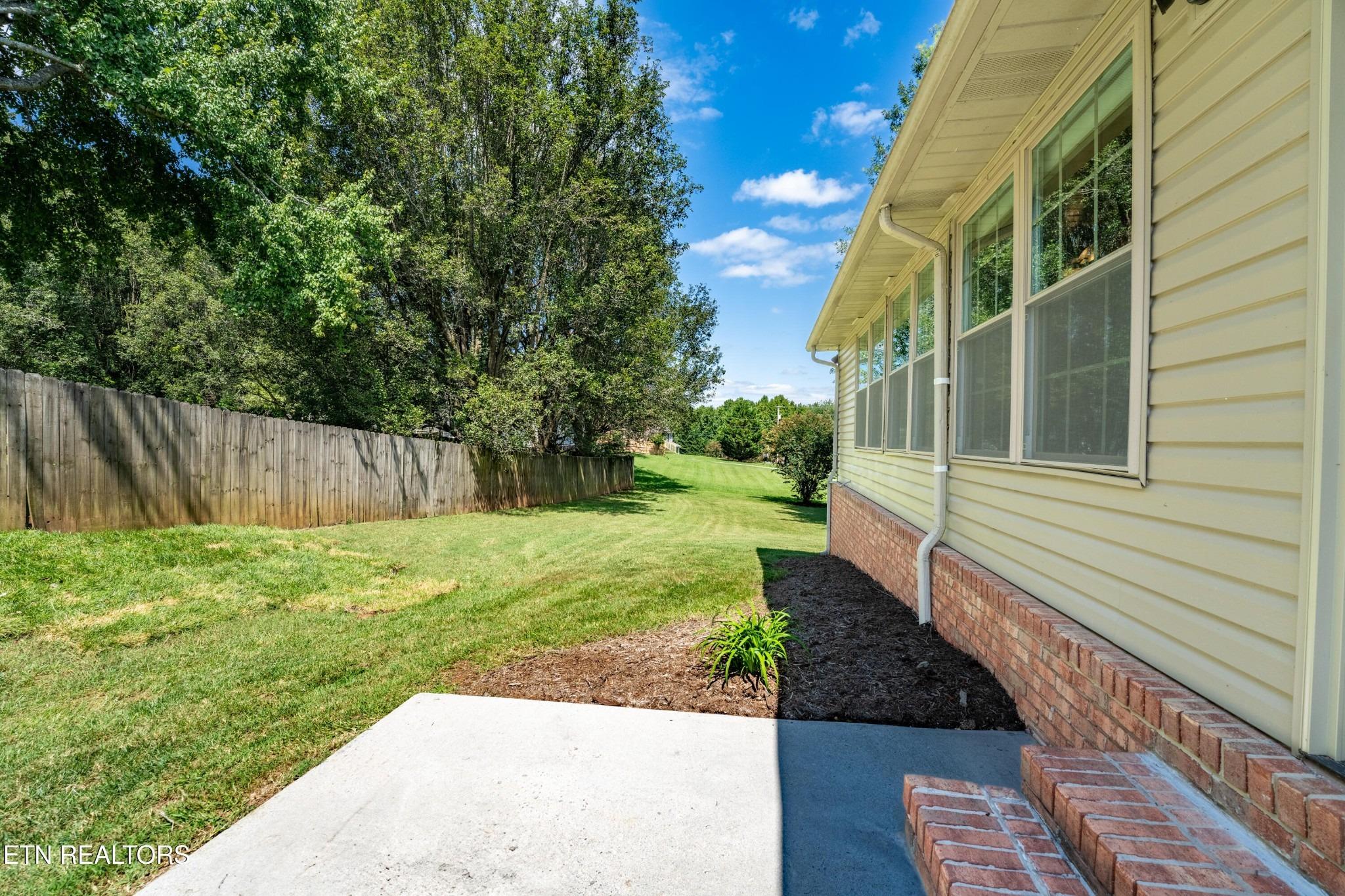 Hackworth Rd, Knoxville, TN 37931