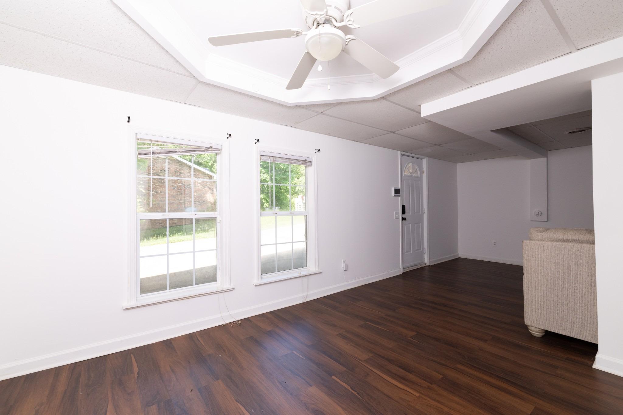 Turner Ln, Clarksville, TN 37040