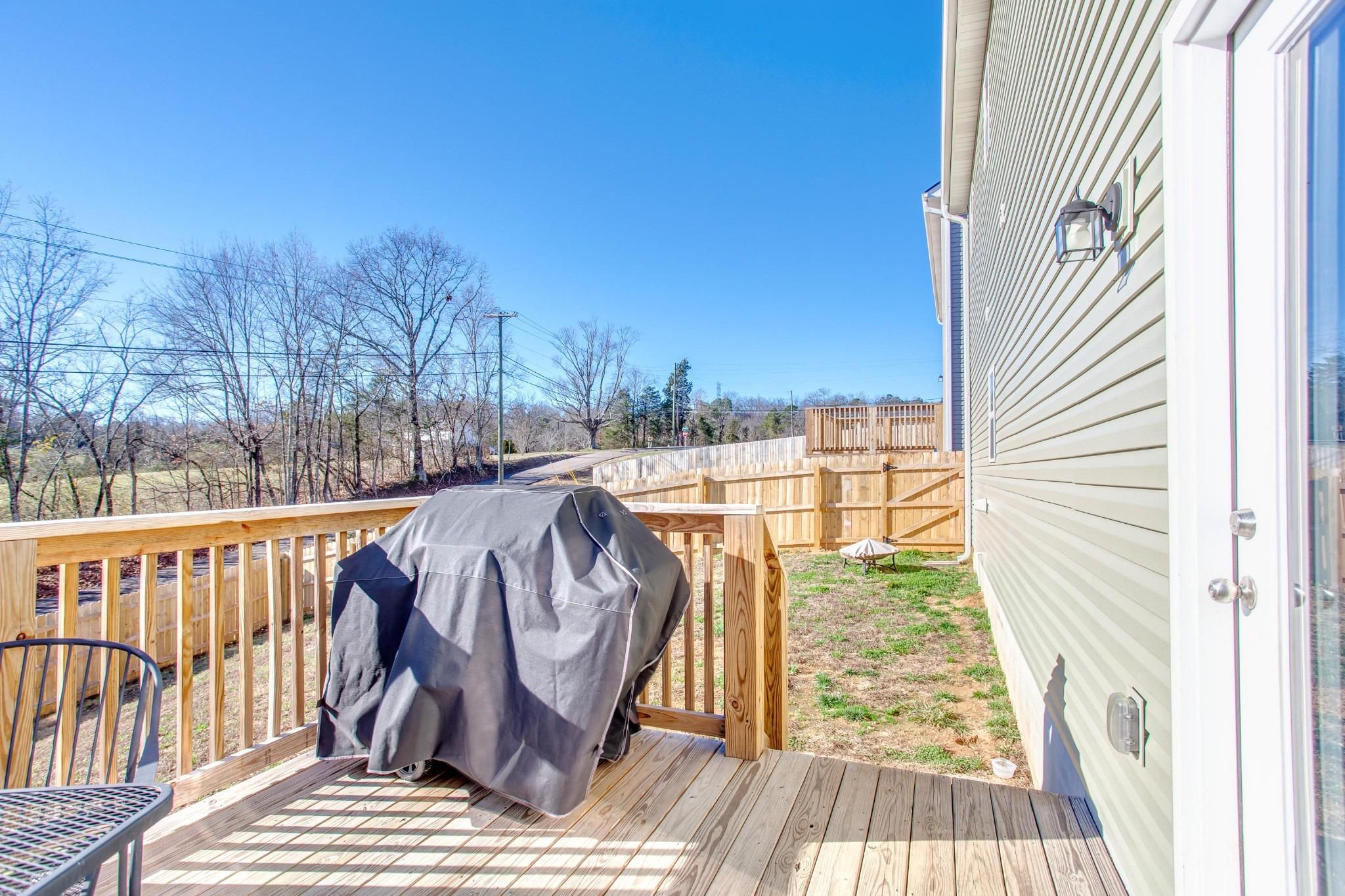 Zamora Ln, Knoxville, TN 37912