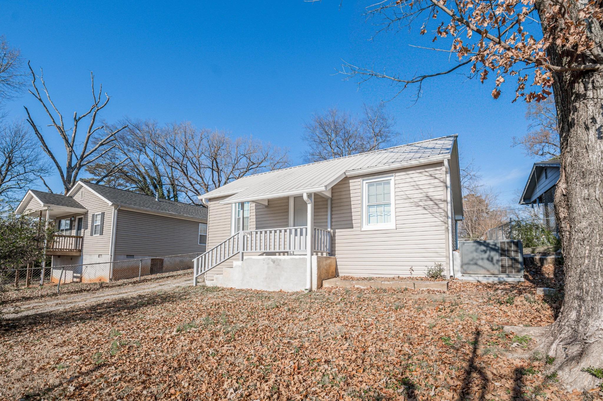Cecil Ave, Knoxville, TN 37917