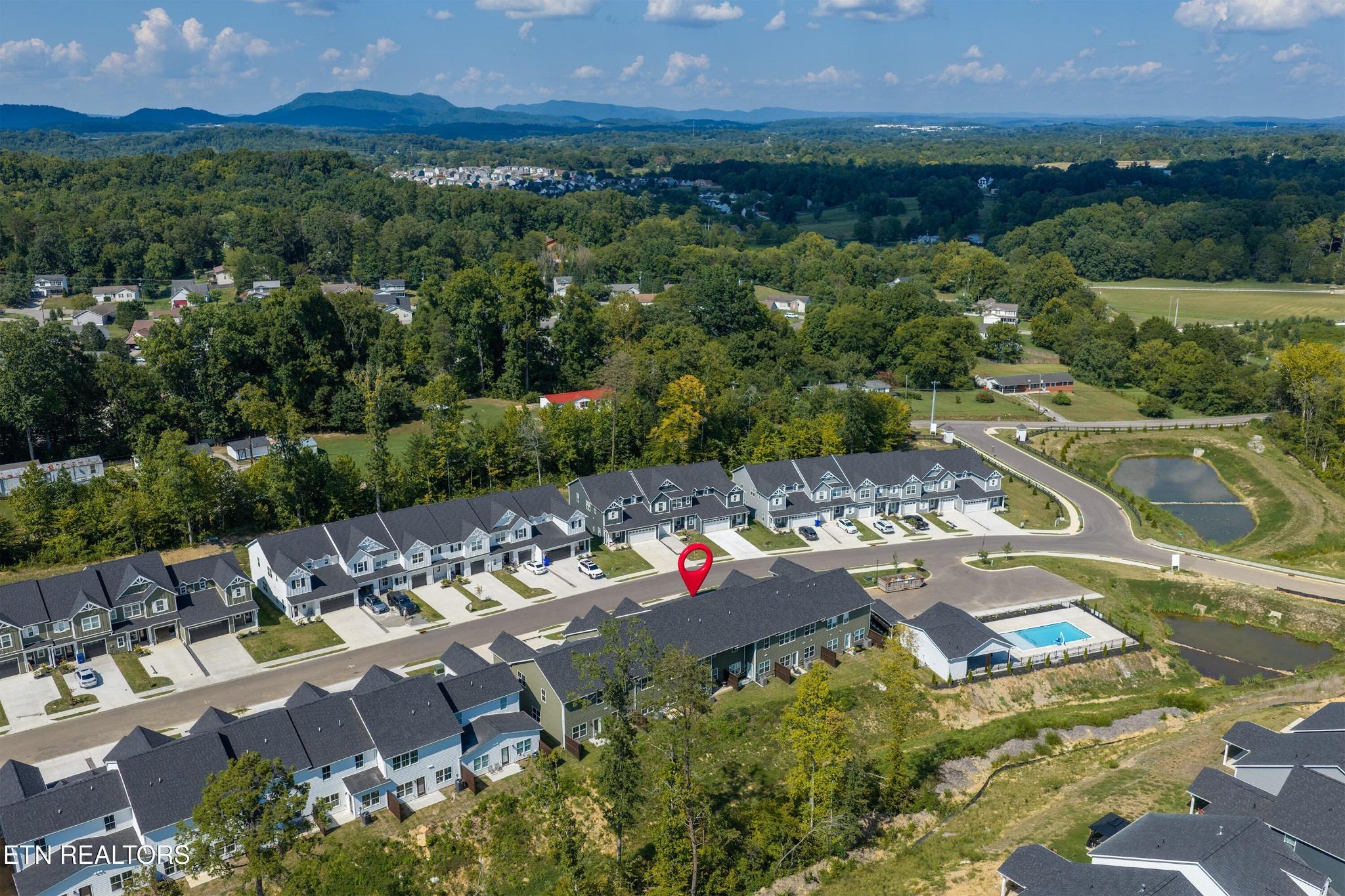 Sun Blossom Ln, Knoxville, TN 37924