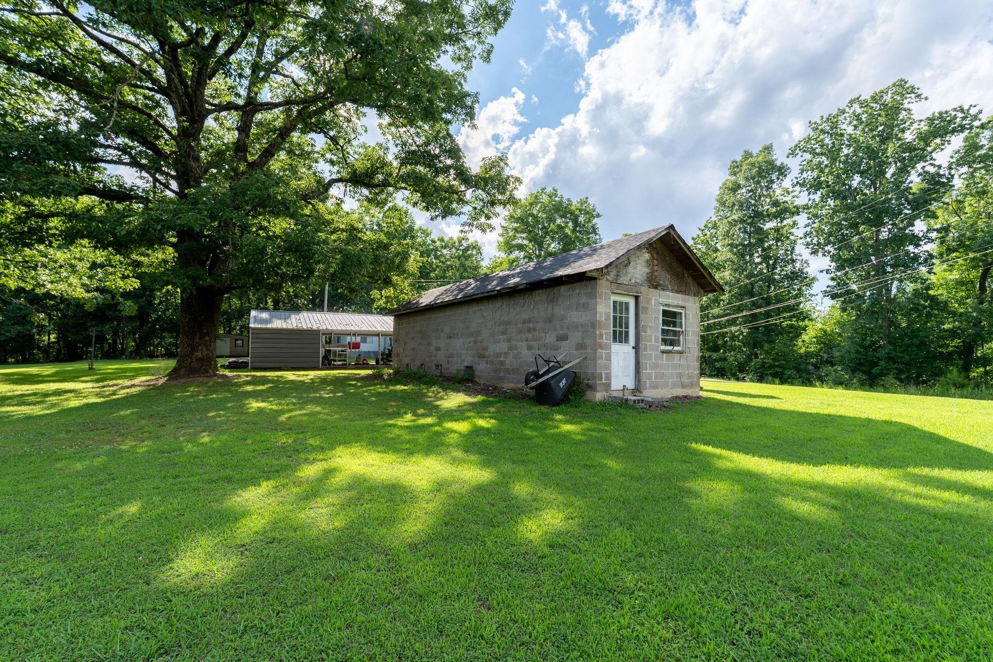 Mindy Dr, Waynesboro, TN 38485