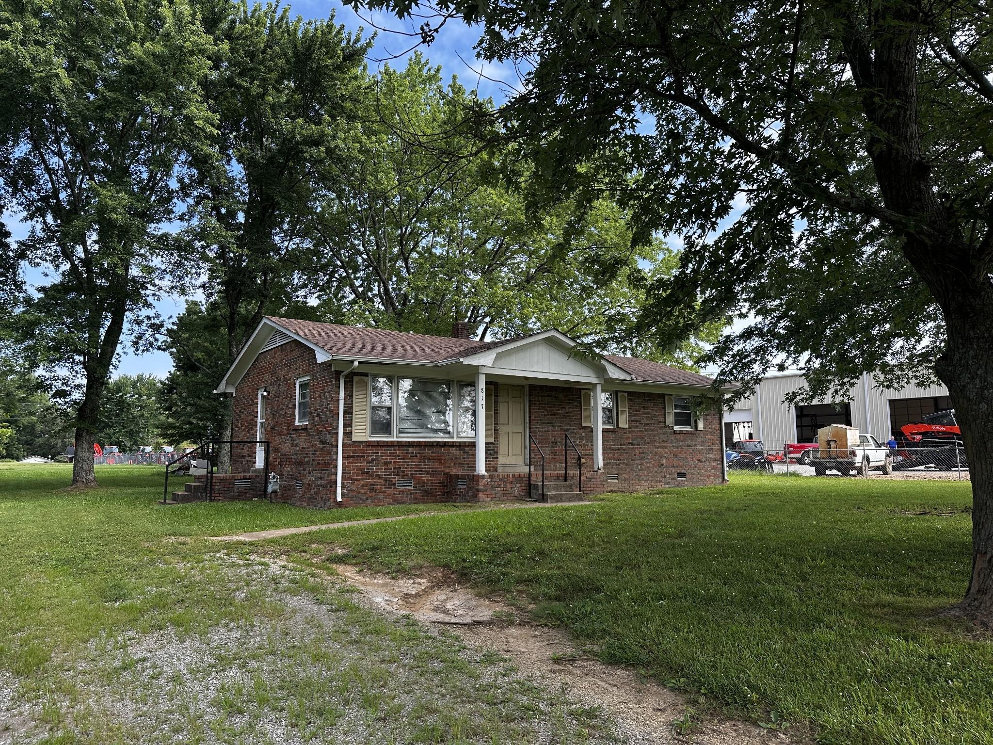 Irvin Ln, Loretto, TN 38469