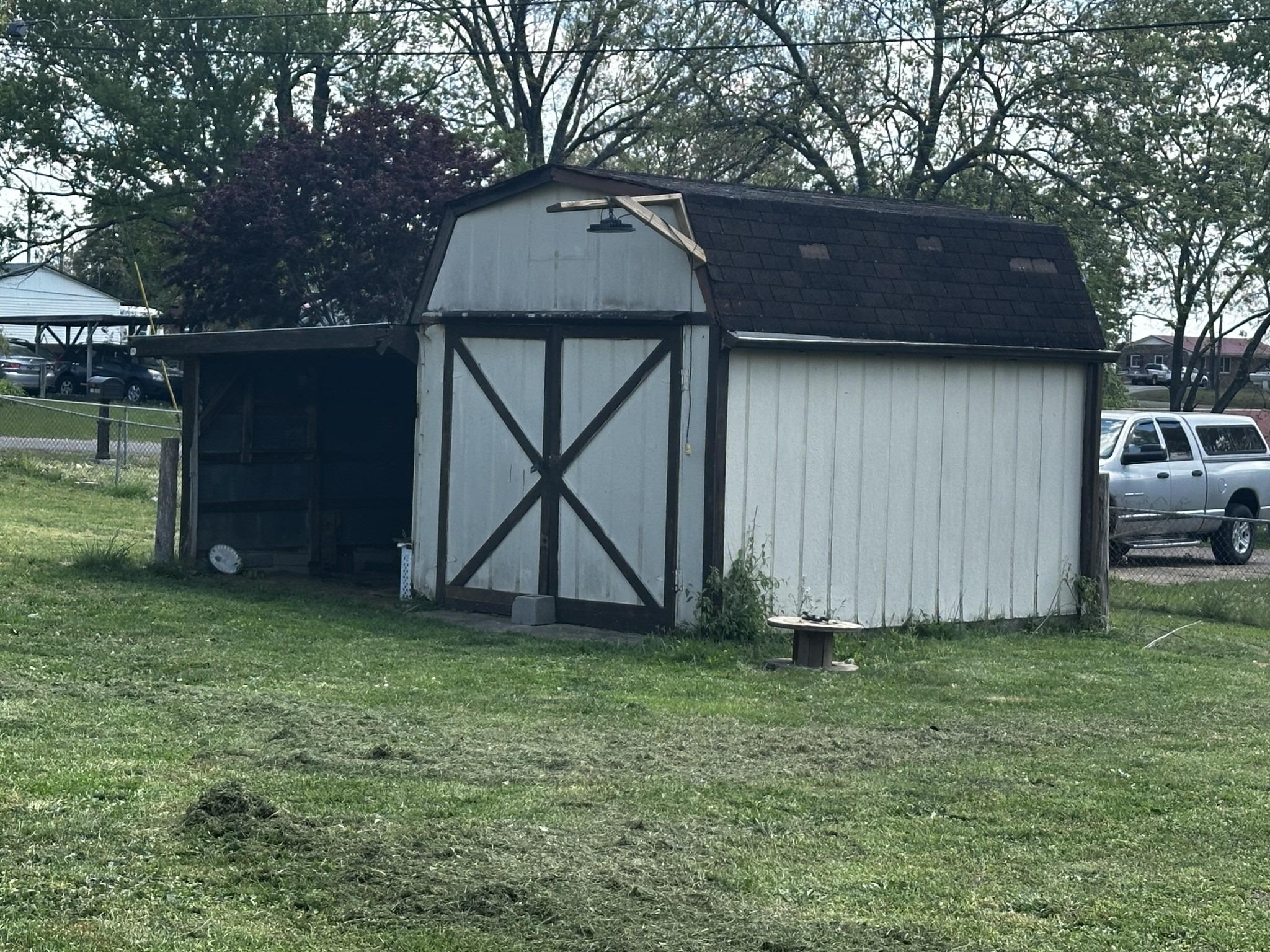 Randall St, Lawrenceburg, TN 38464