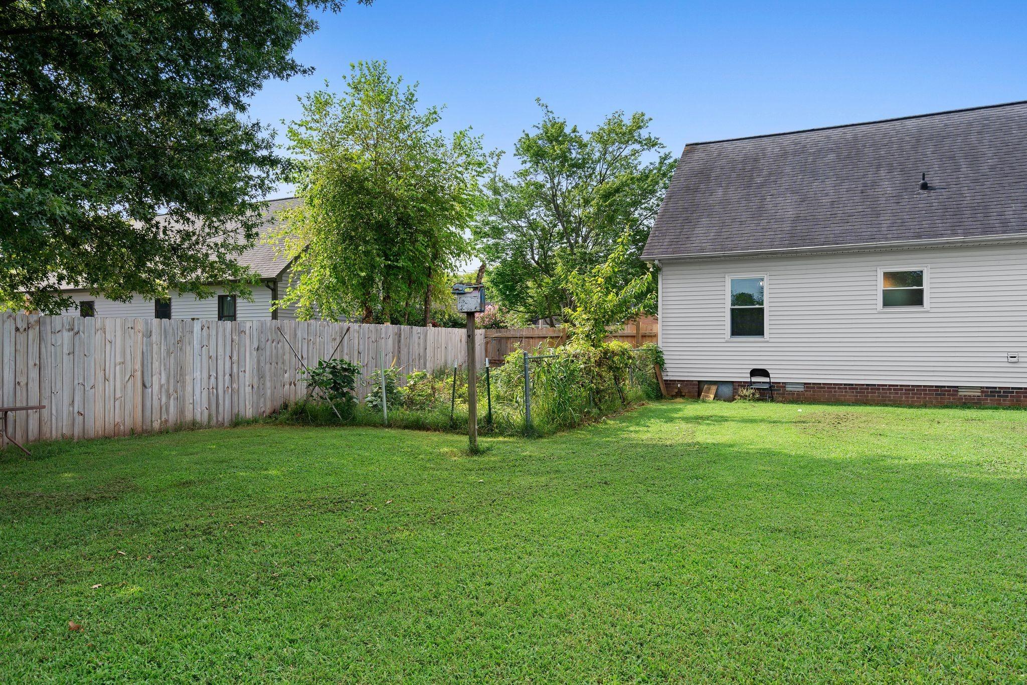 Fall Creek Dr, Murfreesboro, TN 37129