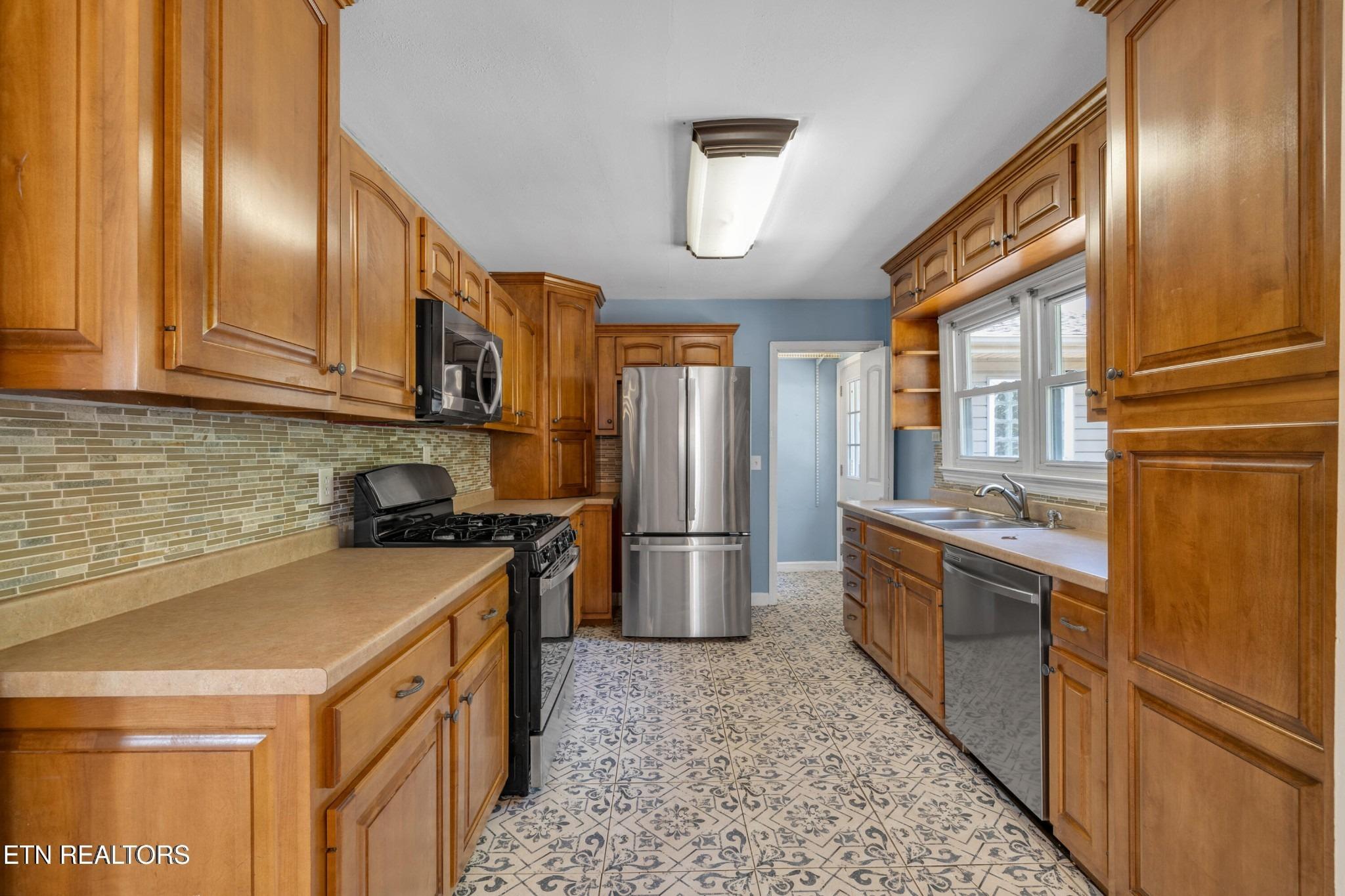 Bluebell Ln, Knoxville, TN 37931