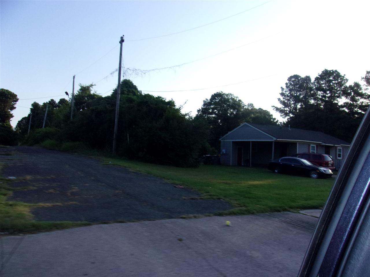 E Shelby Dr, Memphis, TN 38109