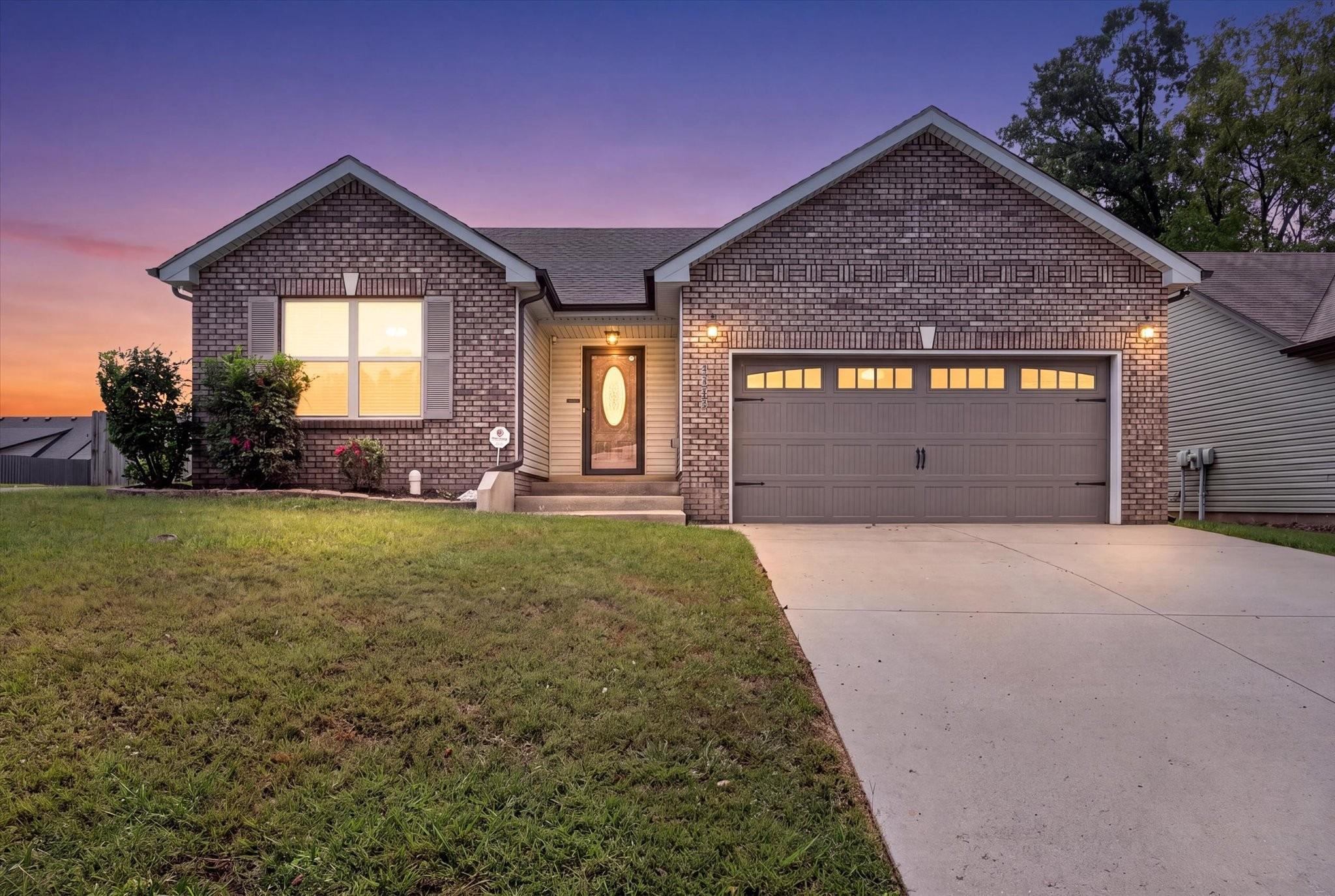 Shelton Cir, Clarksville, TN 37042