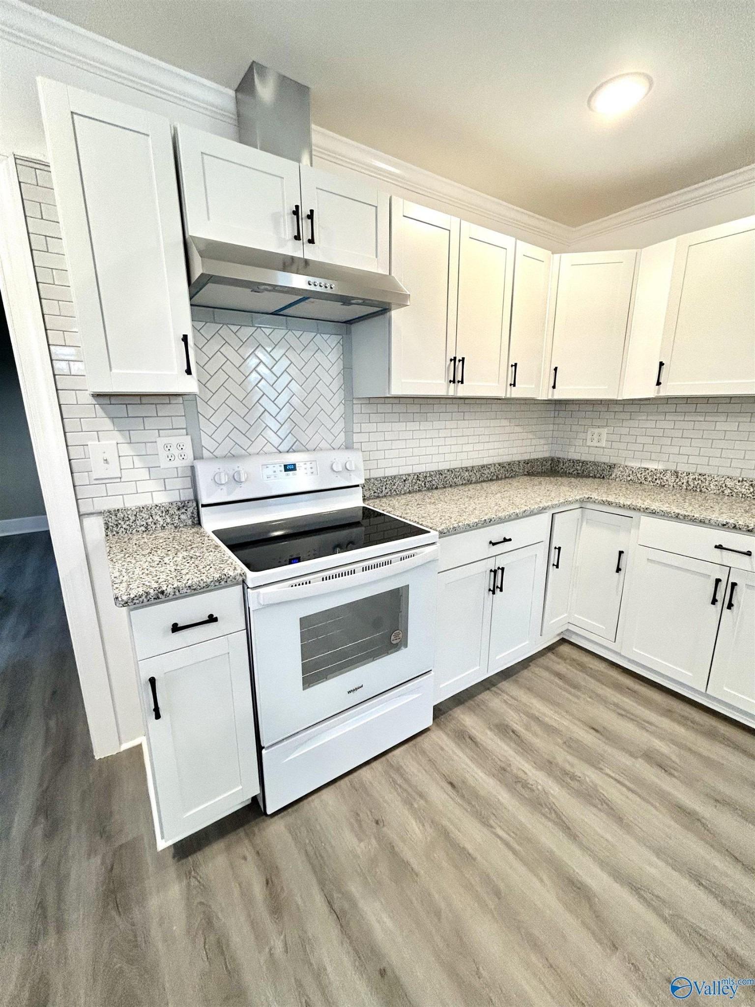 Colbert St, Athens, AL 35611