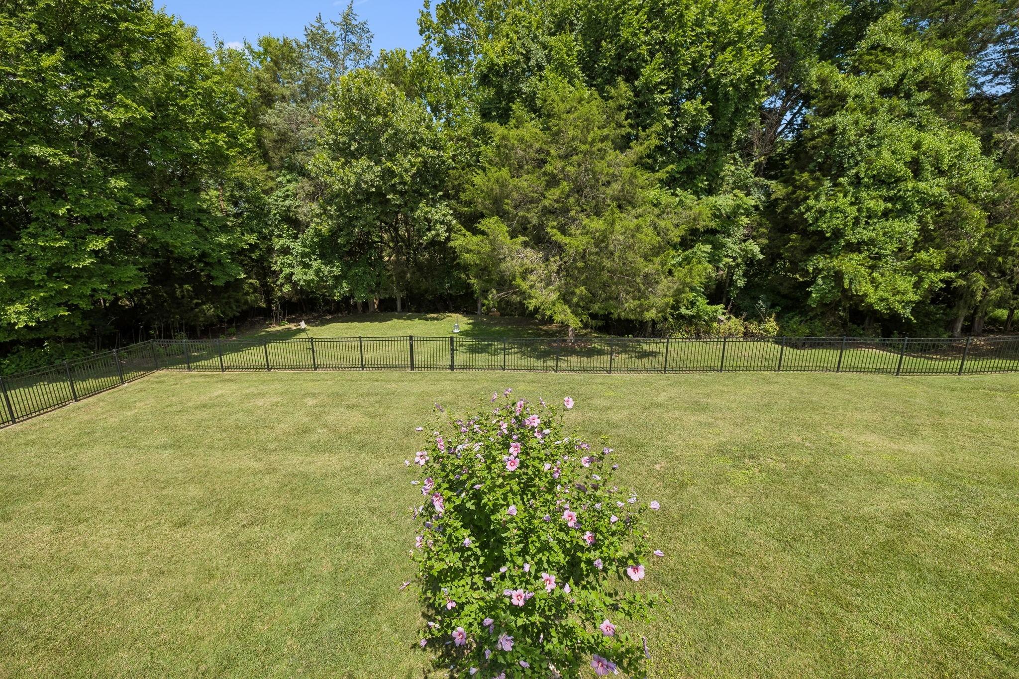 Tirzah St, Lebanon, TN 37087