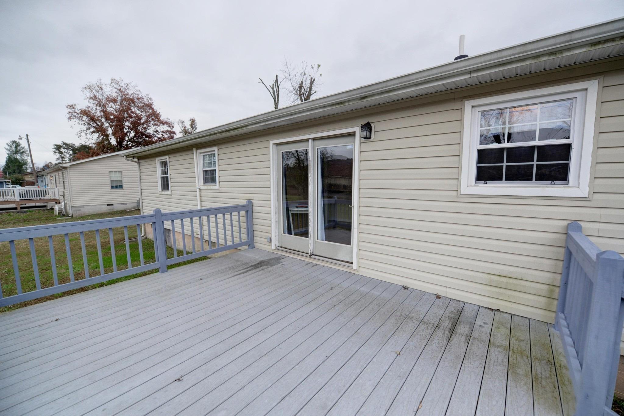 Bradley St, Evensville, TN 37332