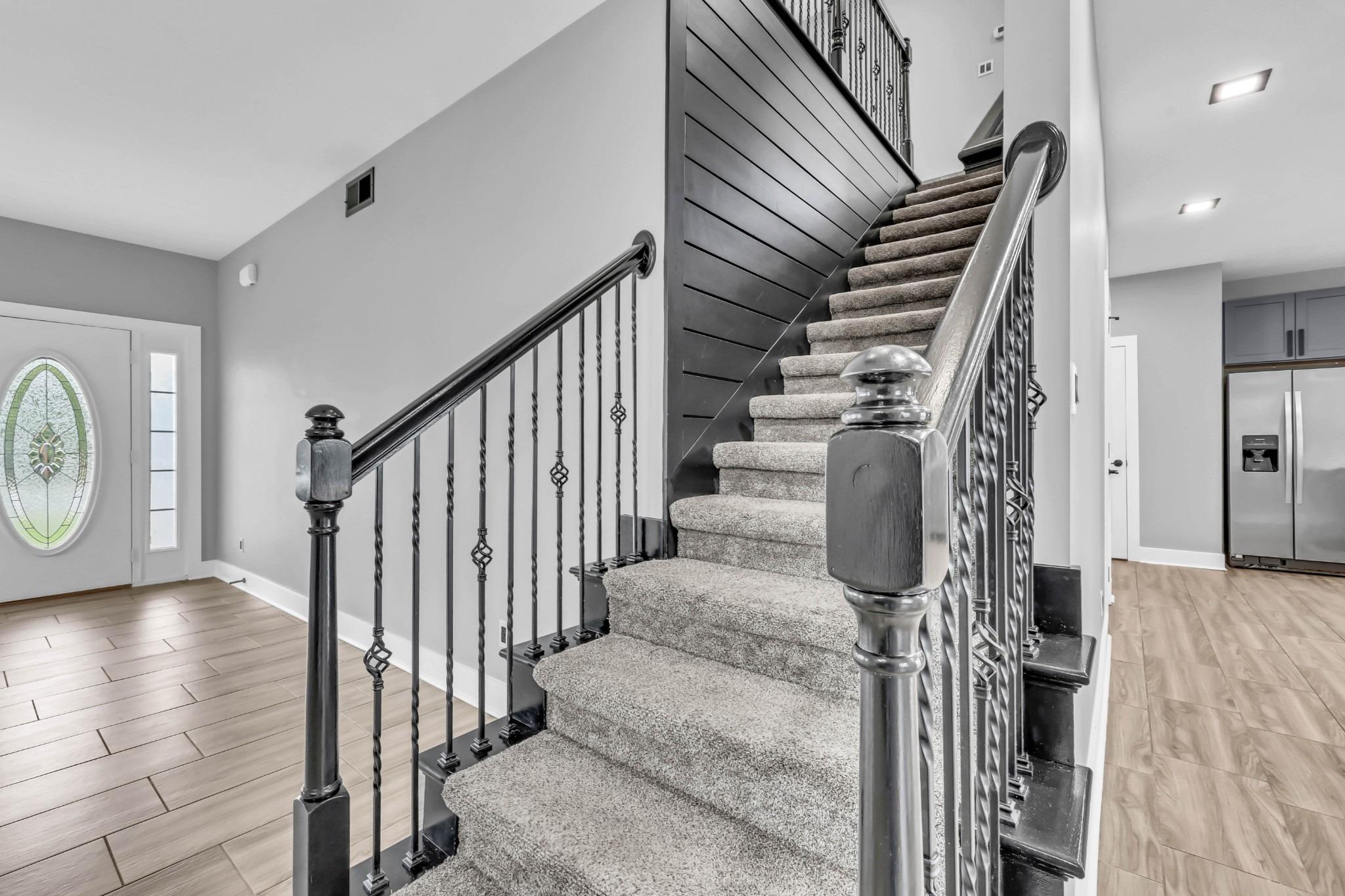 Andersonville Dr, Clarksville, TN 37042