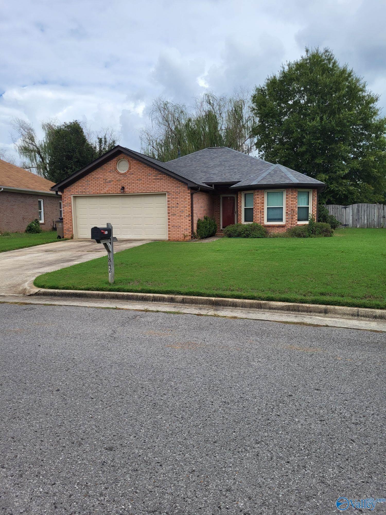 Scobee Ave Sw, Decatur, AL 35603