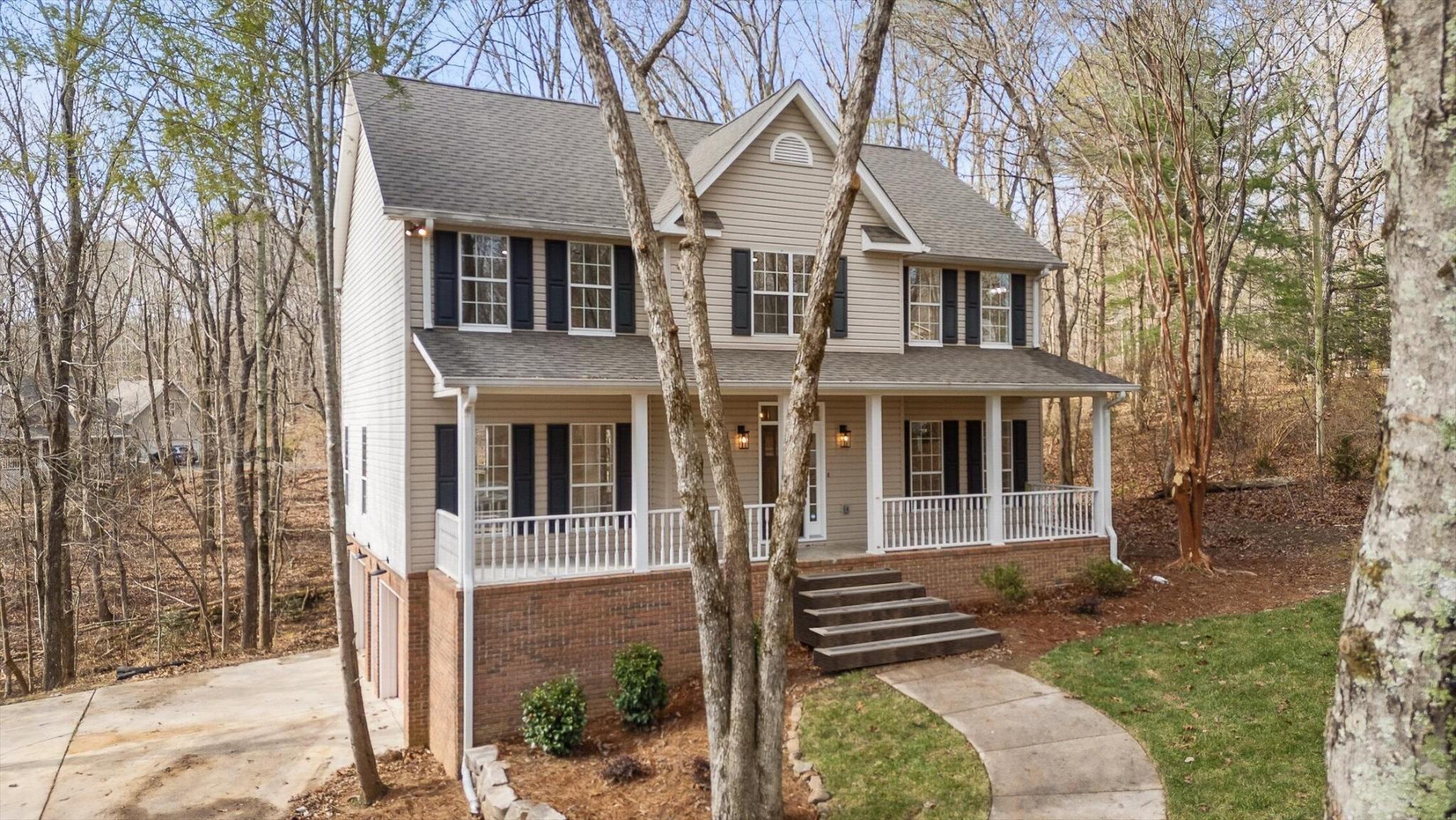 Creek Point Ln, Signal Mountain, TN 37377