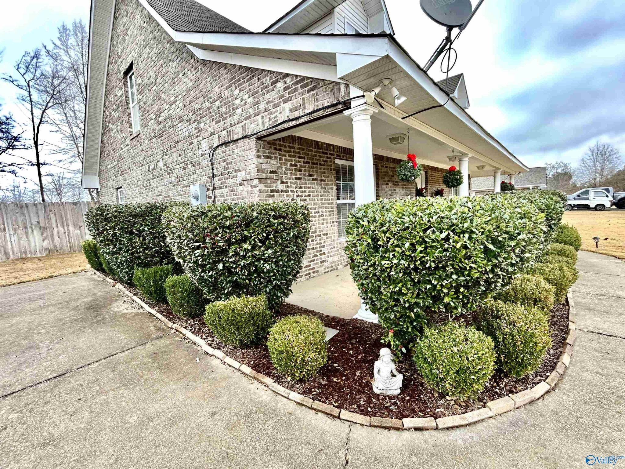 Pinebrook Dr, Athens, AL 35614