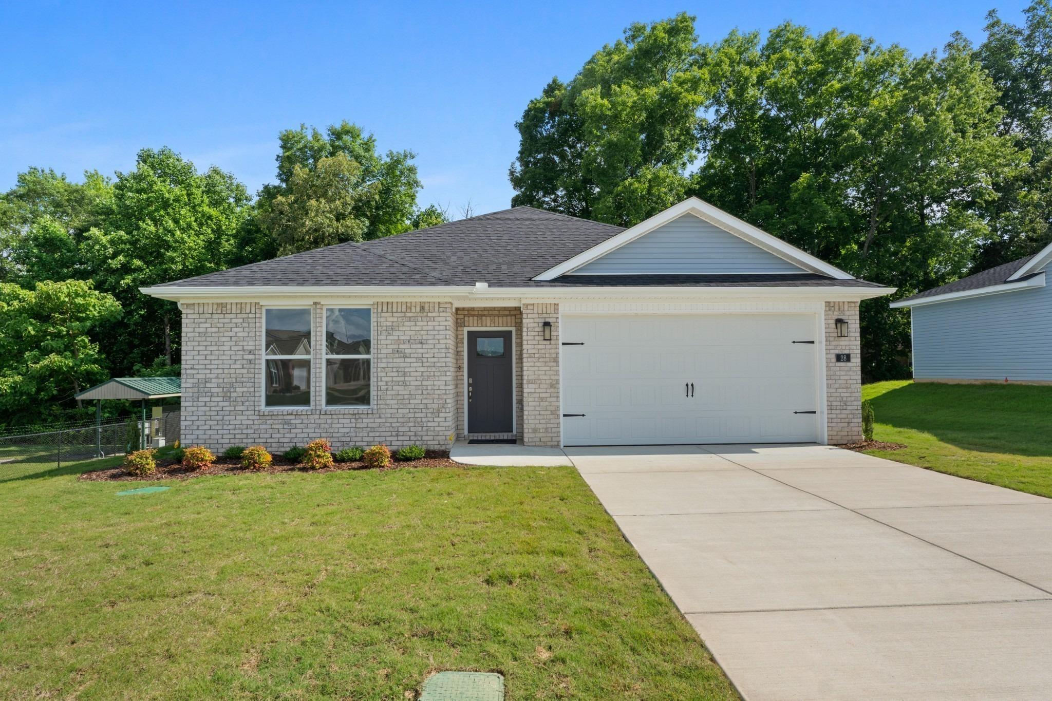 Aurora Cir, Fayetteville, TN 37334